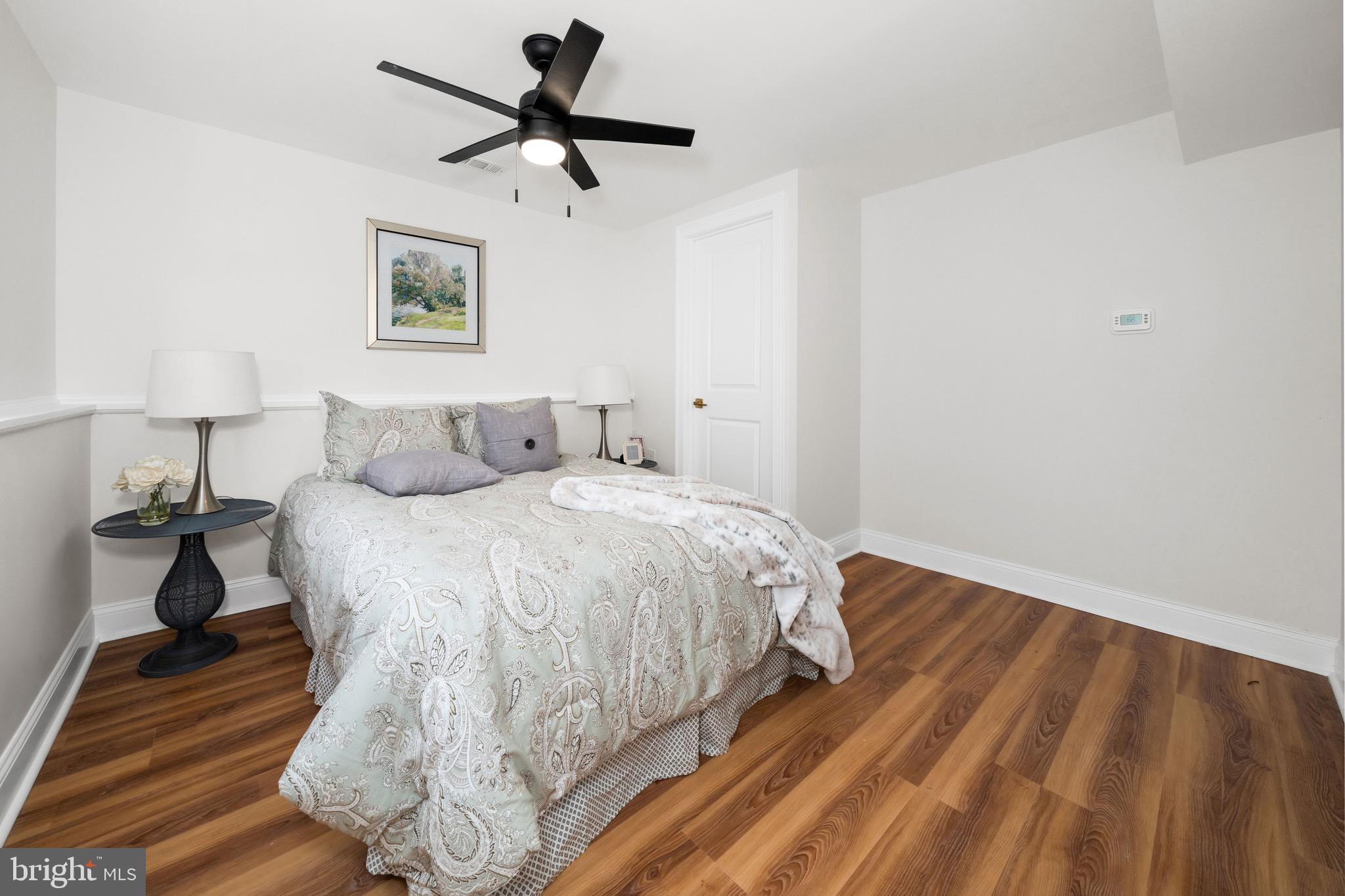 WHITEHALL - Residential