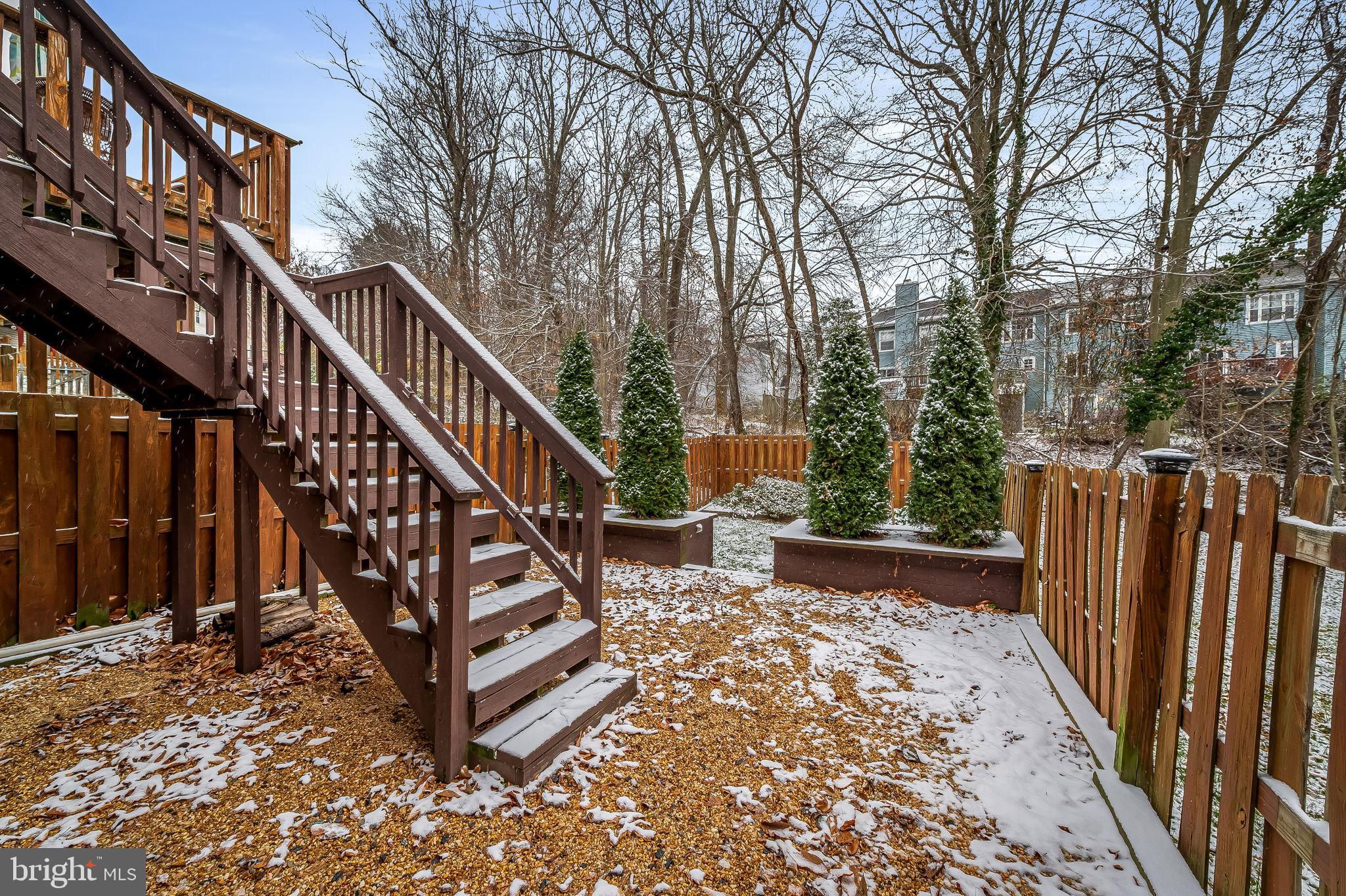 CONSTANT FRIENDSHIP - Residential