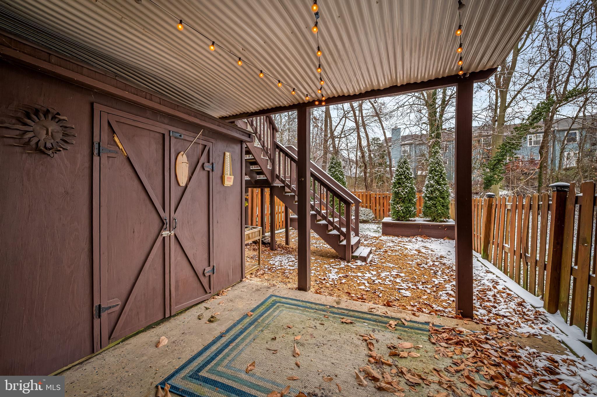 CONSTANT FRIENDSHIP - Residential