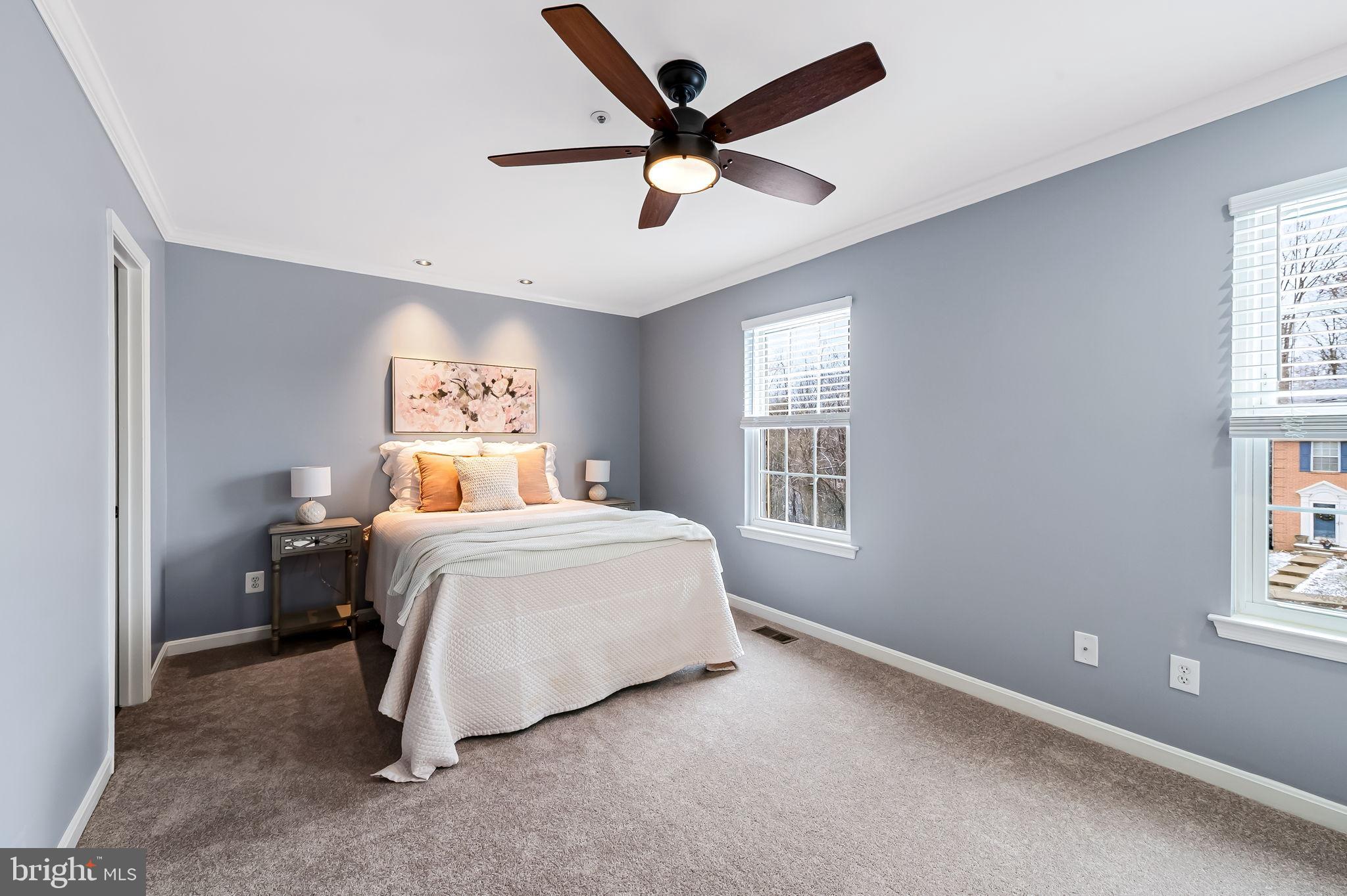 CONSTANT FRIENDSHIP - Residential