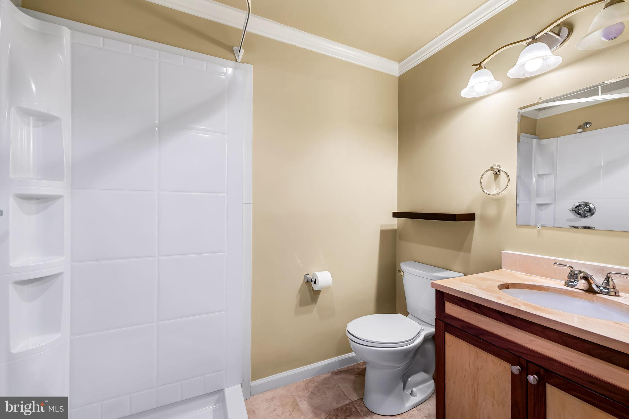 CONSTANT FRIENDSHIP - Residential