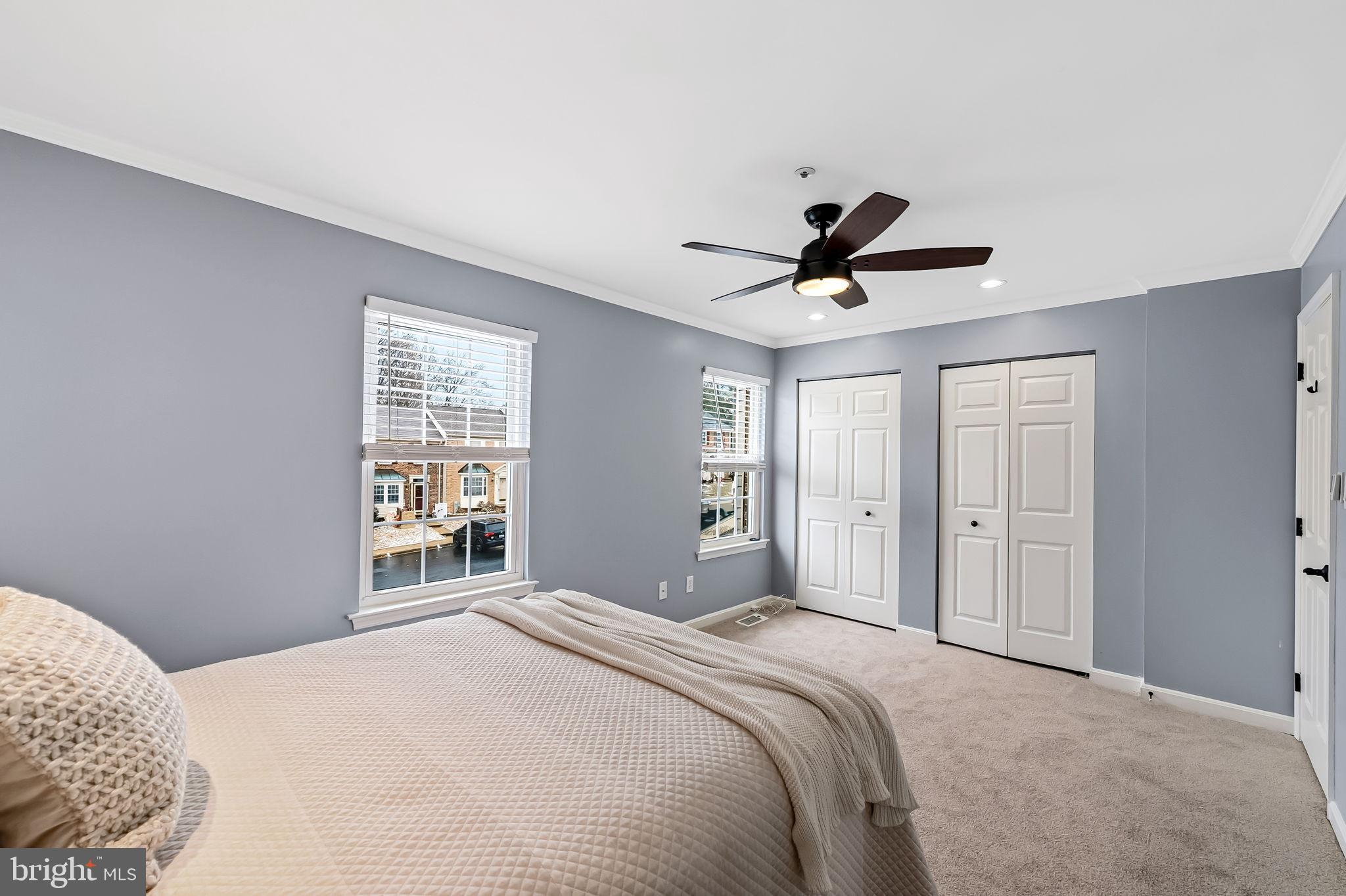 CONSTANT FRIENDSHIP - Residential