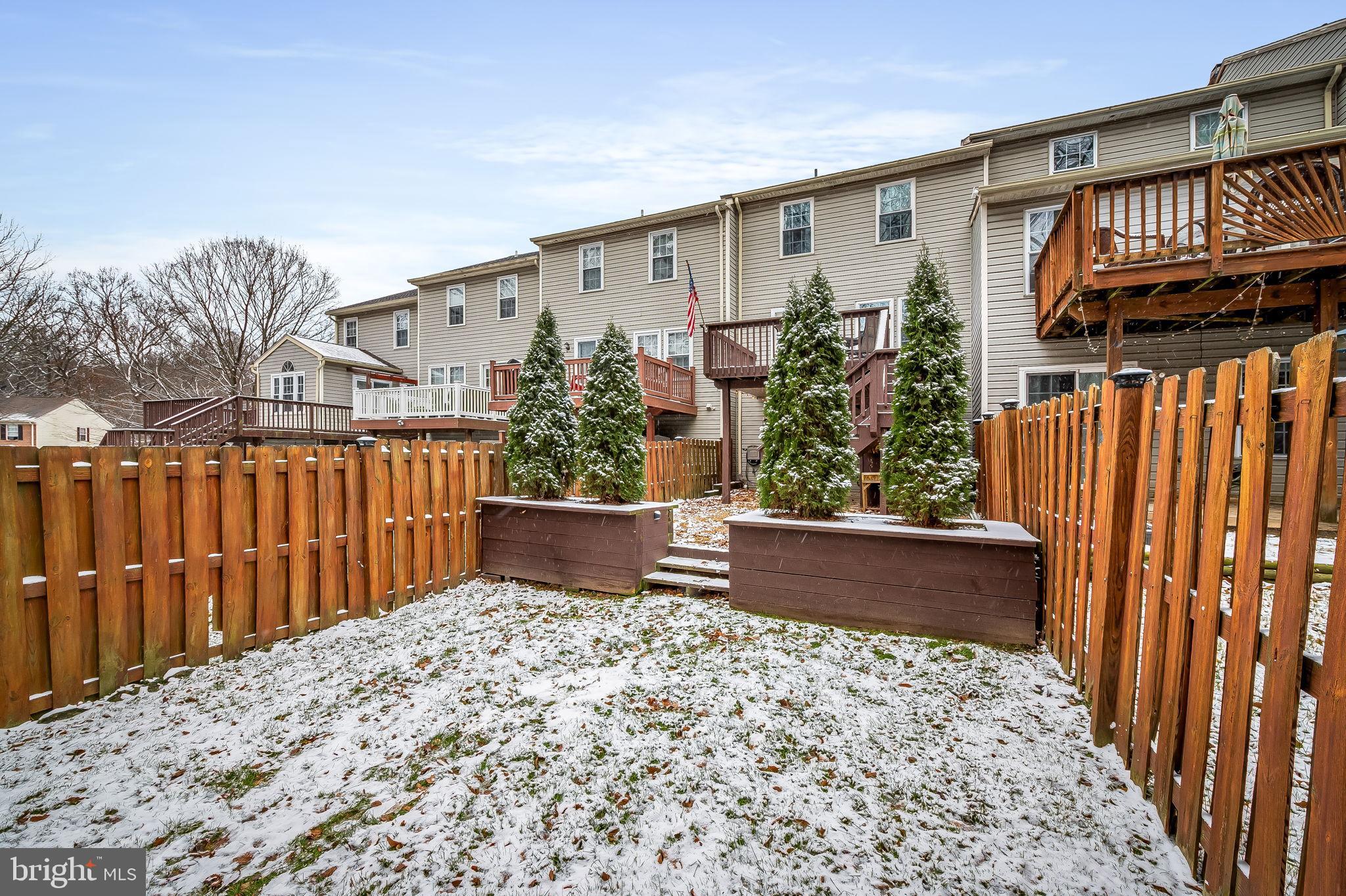 CONSTANT FRIENDSHIP - Residential