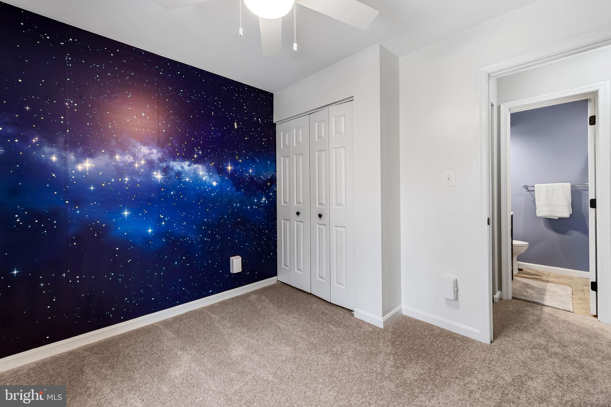 CONSTANT FRIENDSHIP - Residential