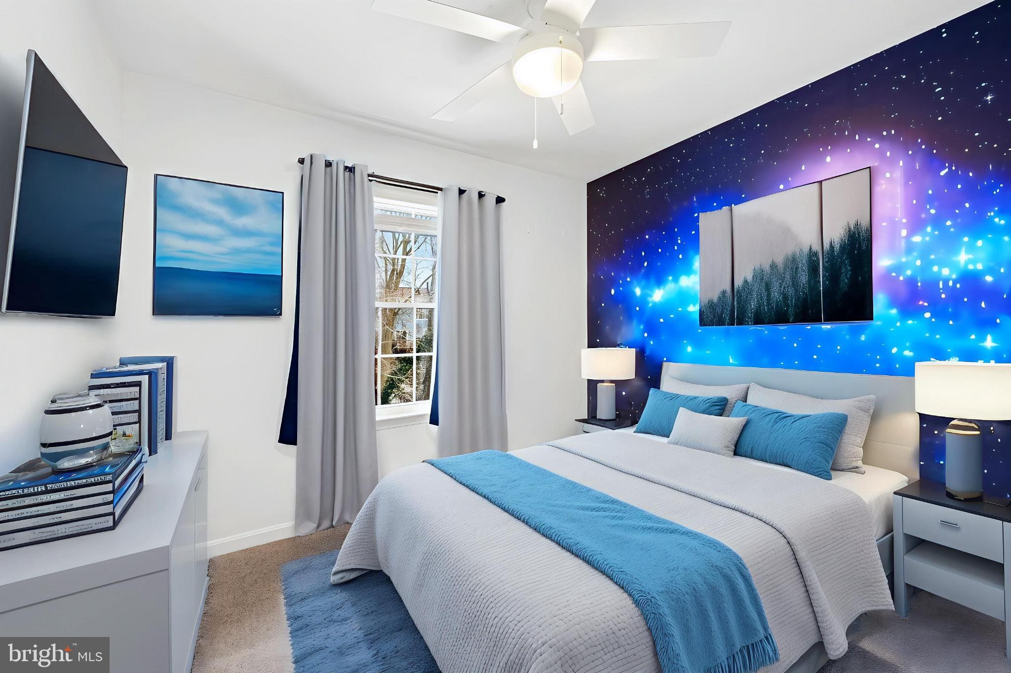 CONSTANT FRIENDSHIP - Residential