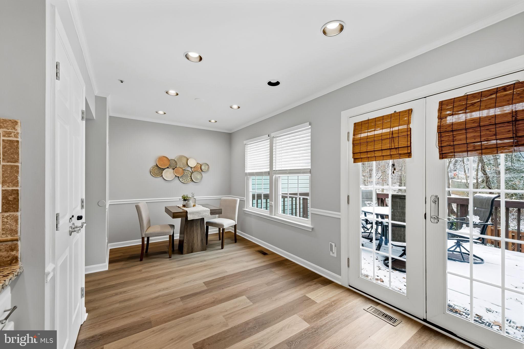 CONSTANT FRIENDSHIP - Residential