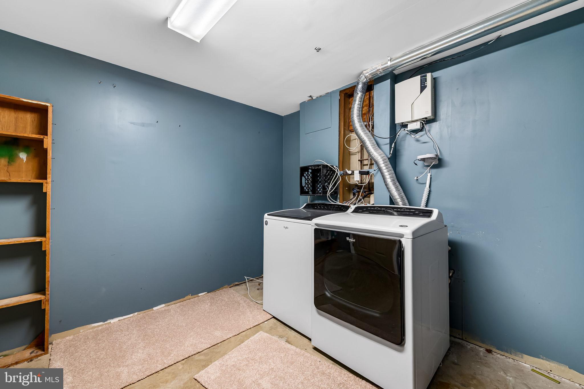 CONSTANT FRIENDSHIP - Residential