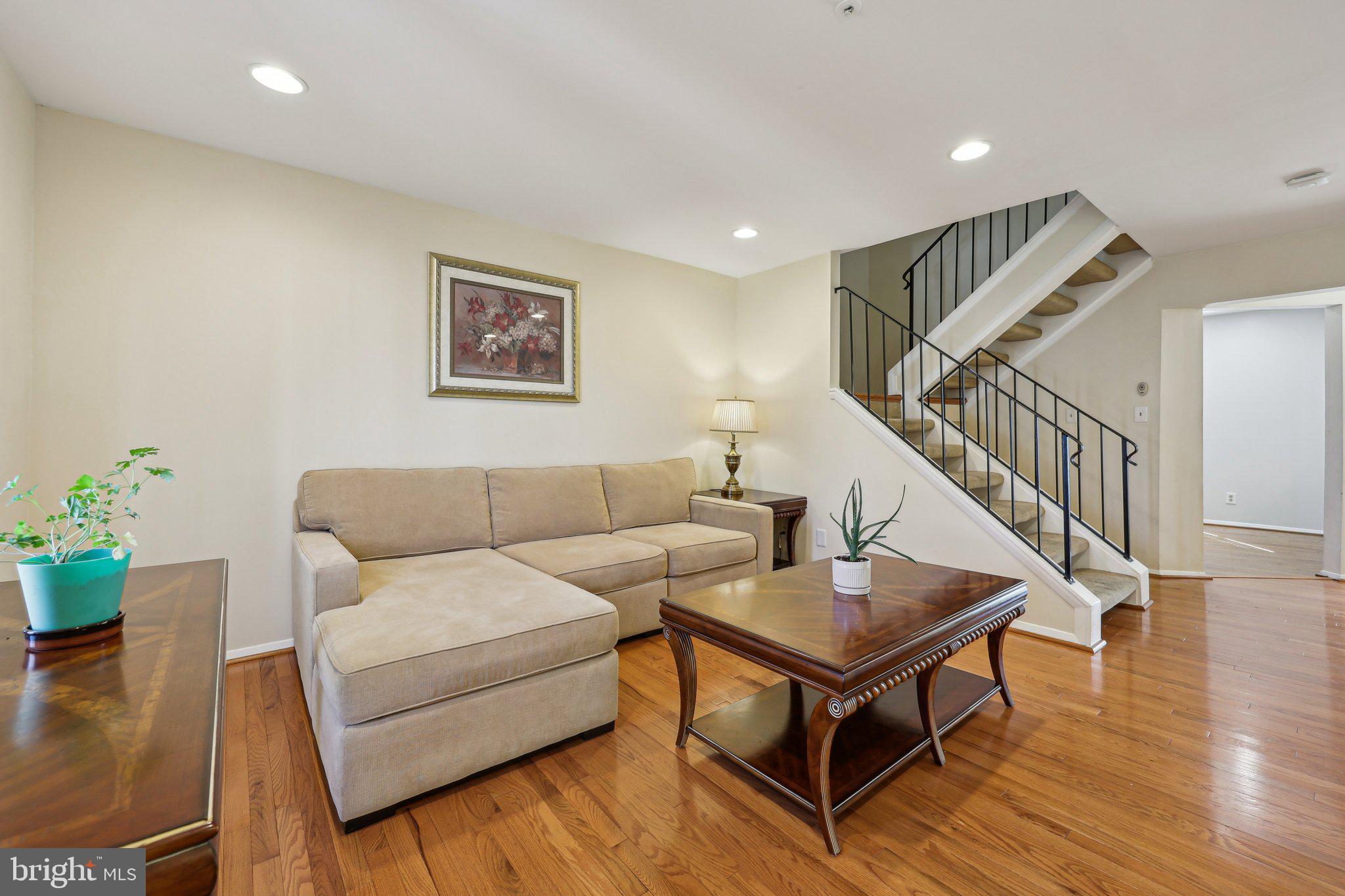 5737 REGENCY LANE