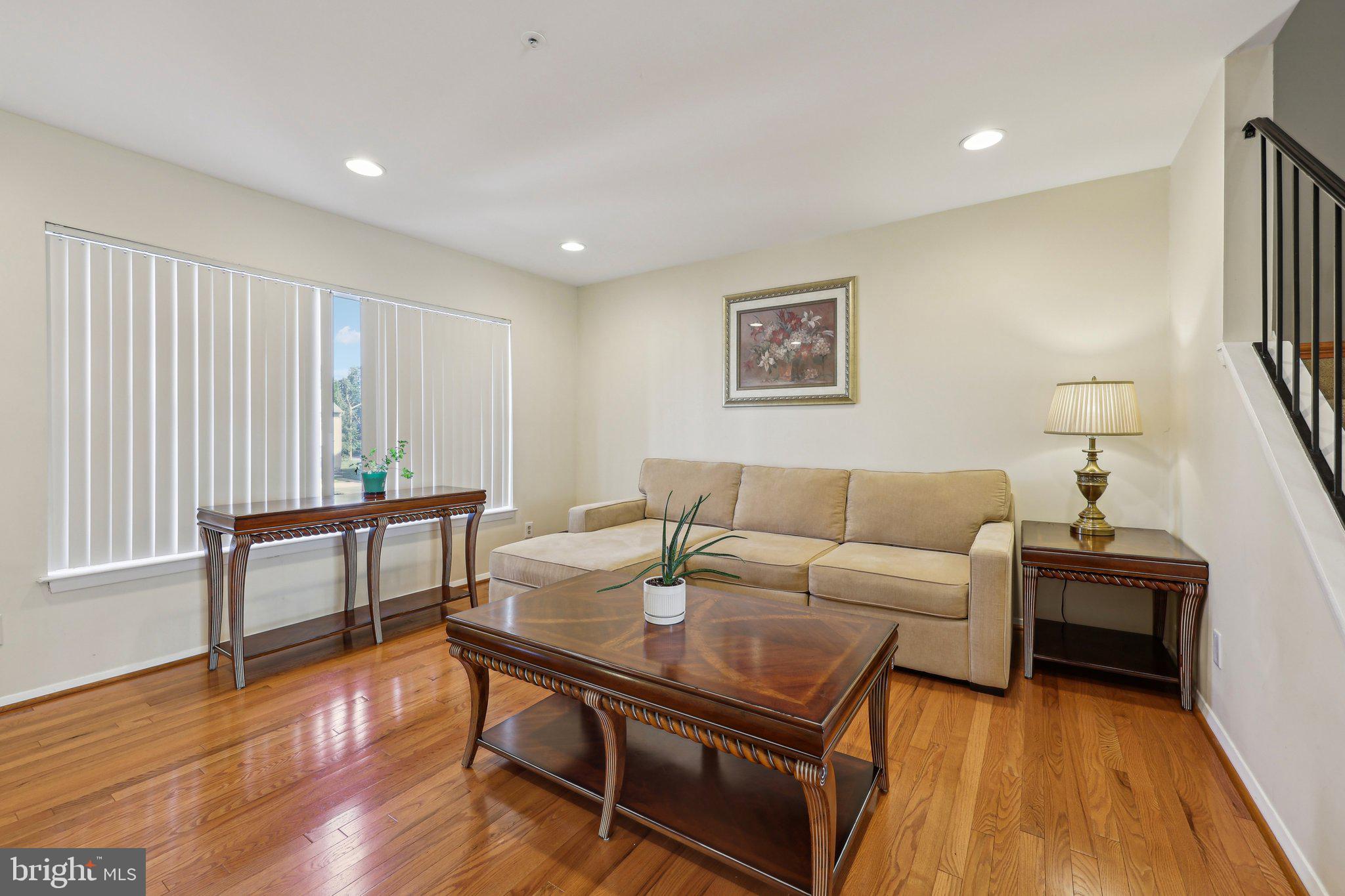 5737 REGENCY LANE