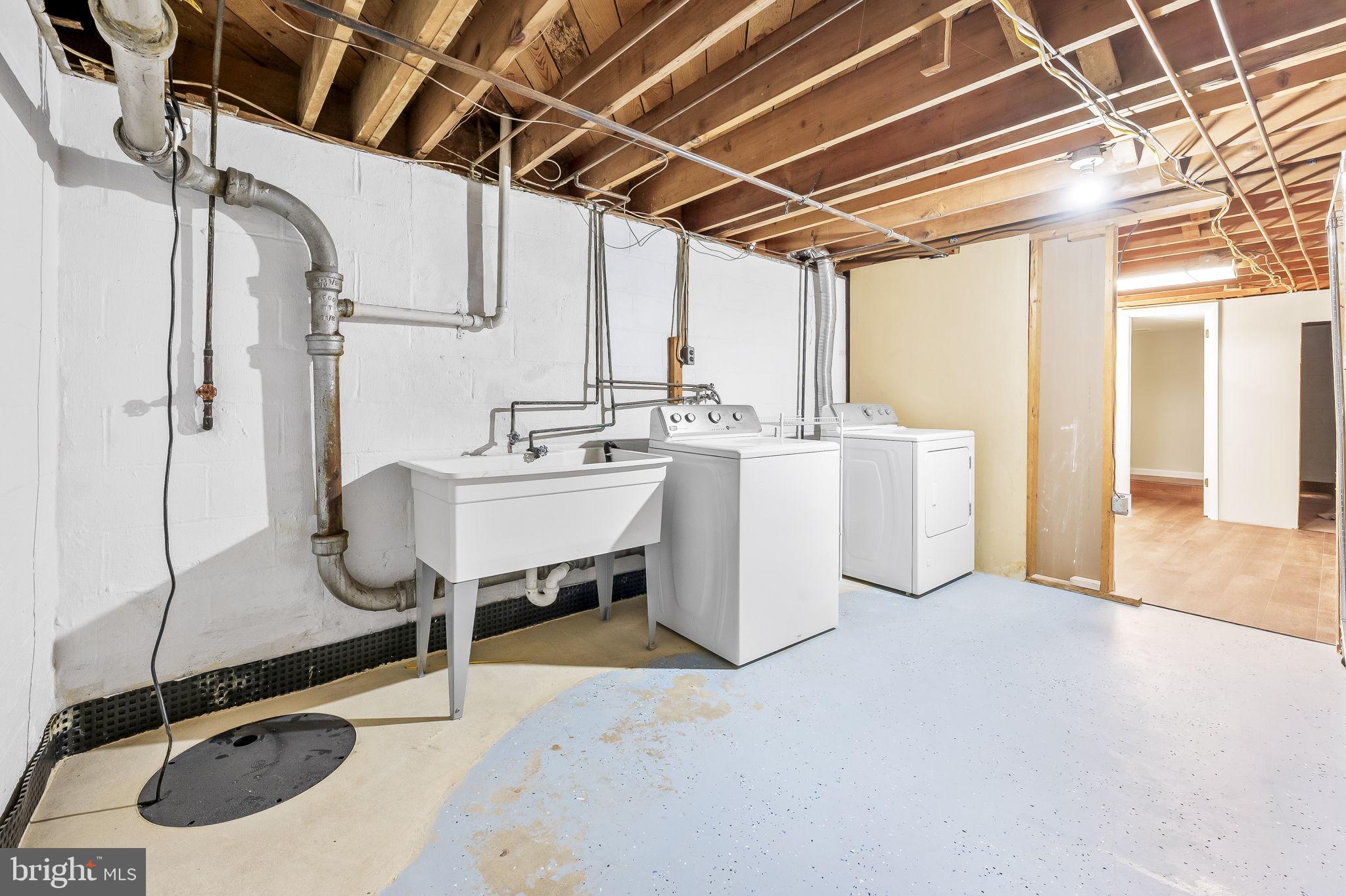 LUTHERVILLE - Residential