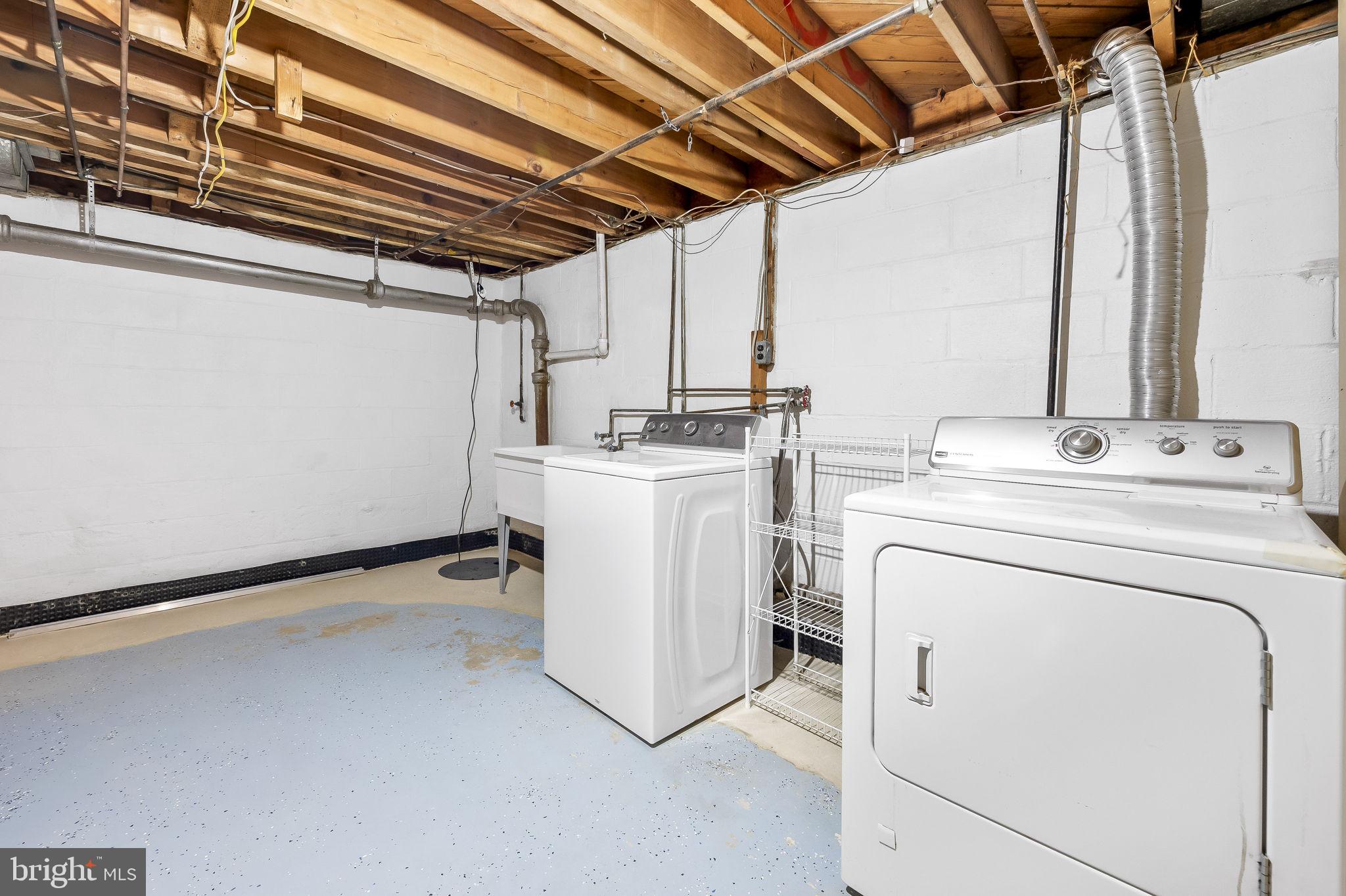 LUTHERVILLE - Residential