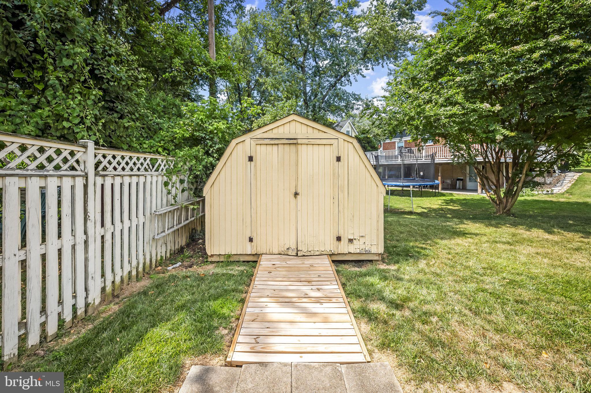 LUTHERVILLE - Residential