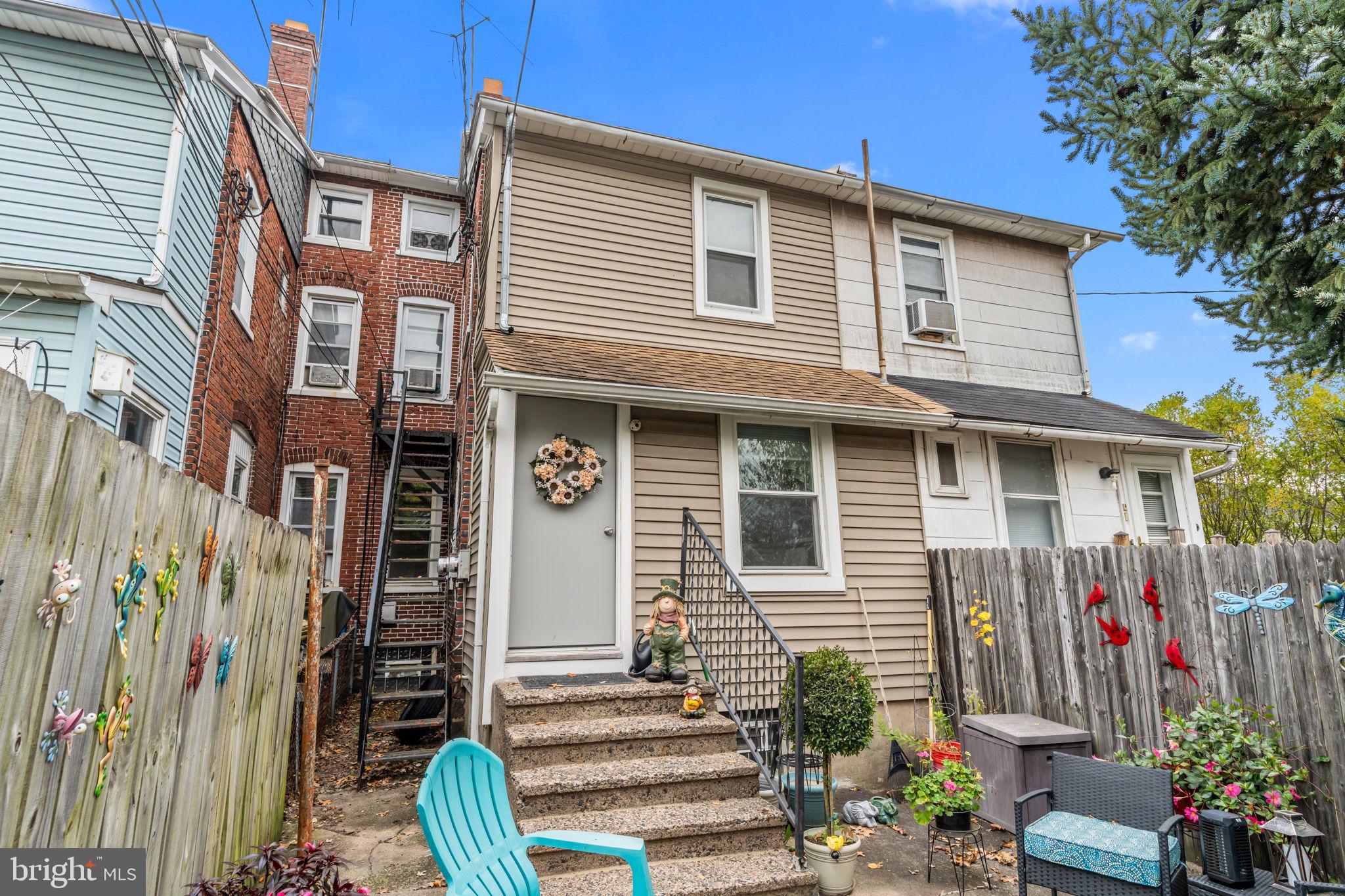 NORTH PENN CROSSIN - Residential