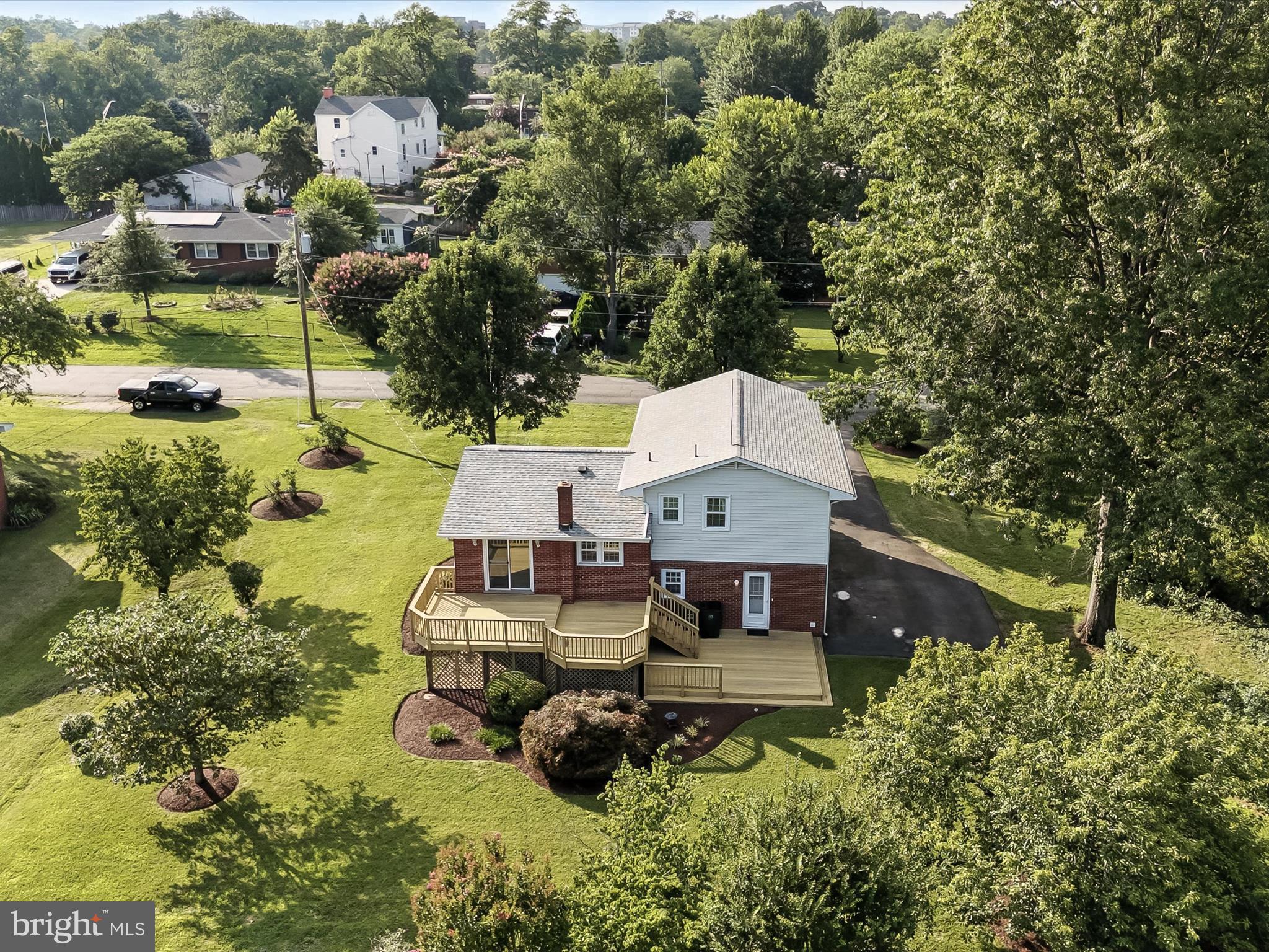 VIRGINIA AVENUE - Residential