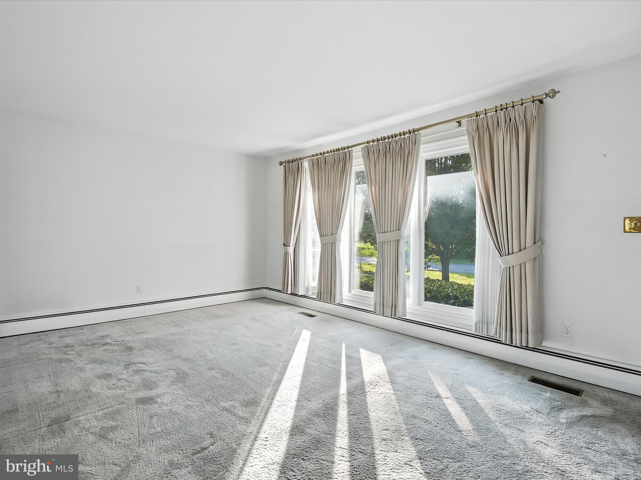 VIRGINIA AVENUE - Residential