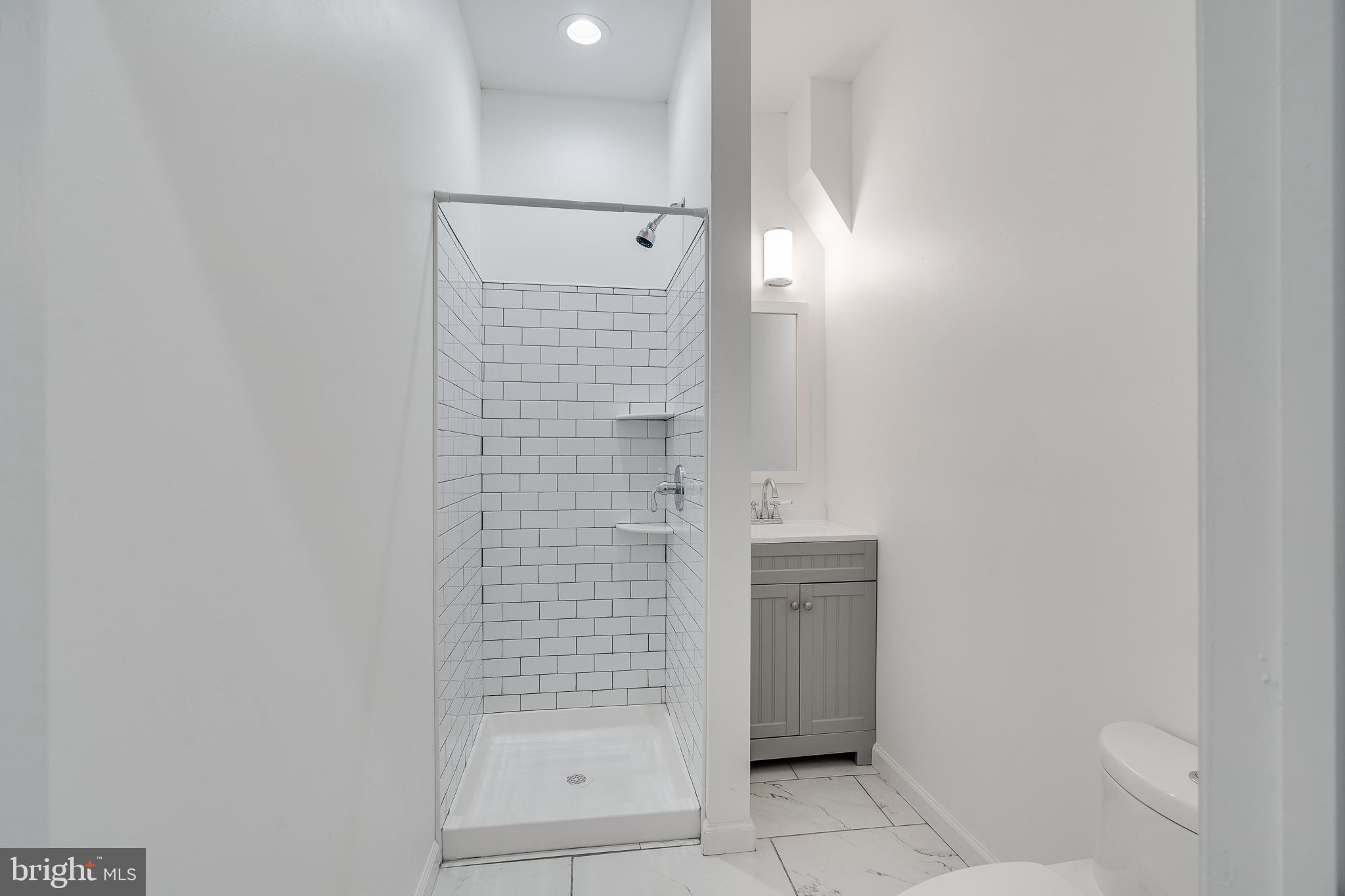 BELMONT - Residential Lease