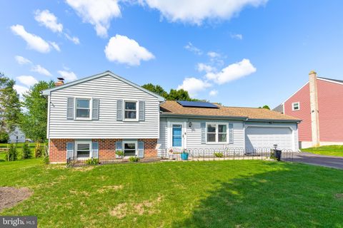 Photo of 550 Stony Battery Road, LANDISVILLE, PA 17538 (MLS # PALA2057406)