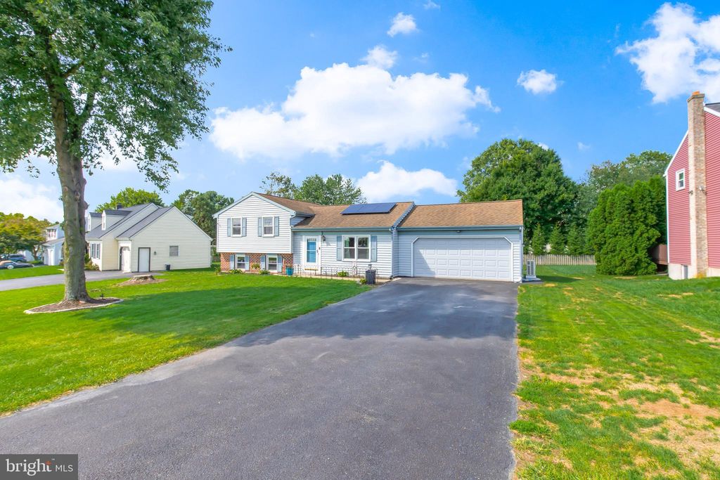 Photo of 550 Stony Battery Road, LANDISVILLE, PA 17538 (MLS # PALA2057406)