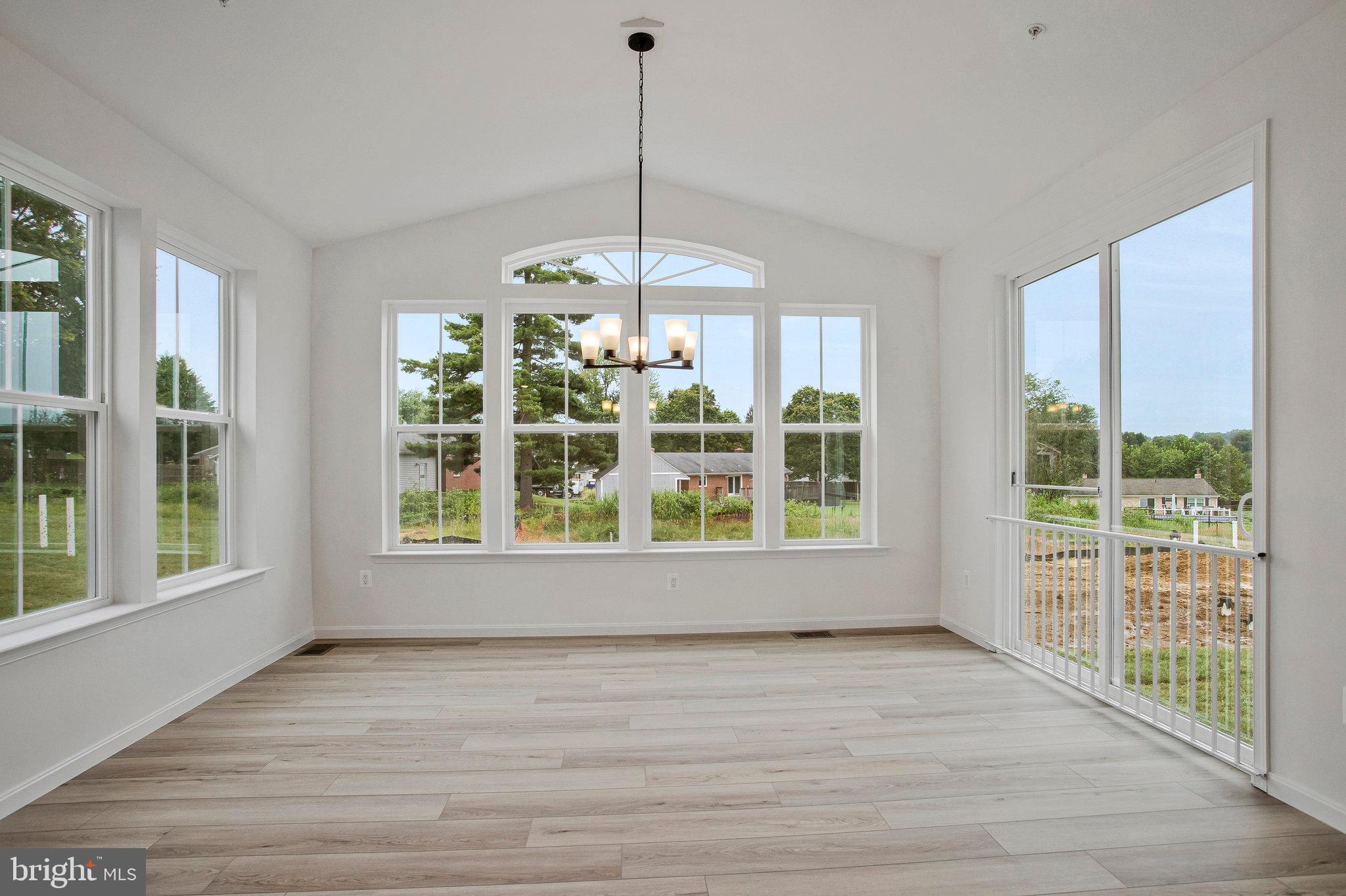 ROBERTS CROSSING - Residential