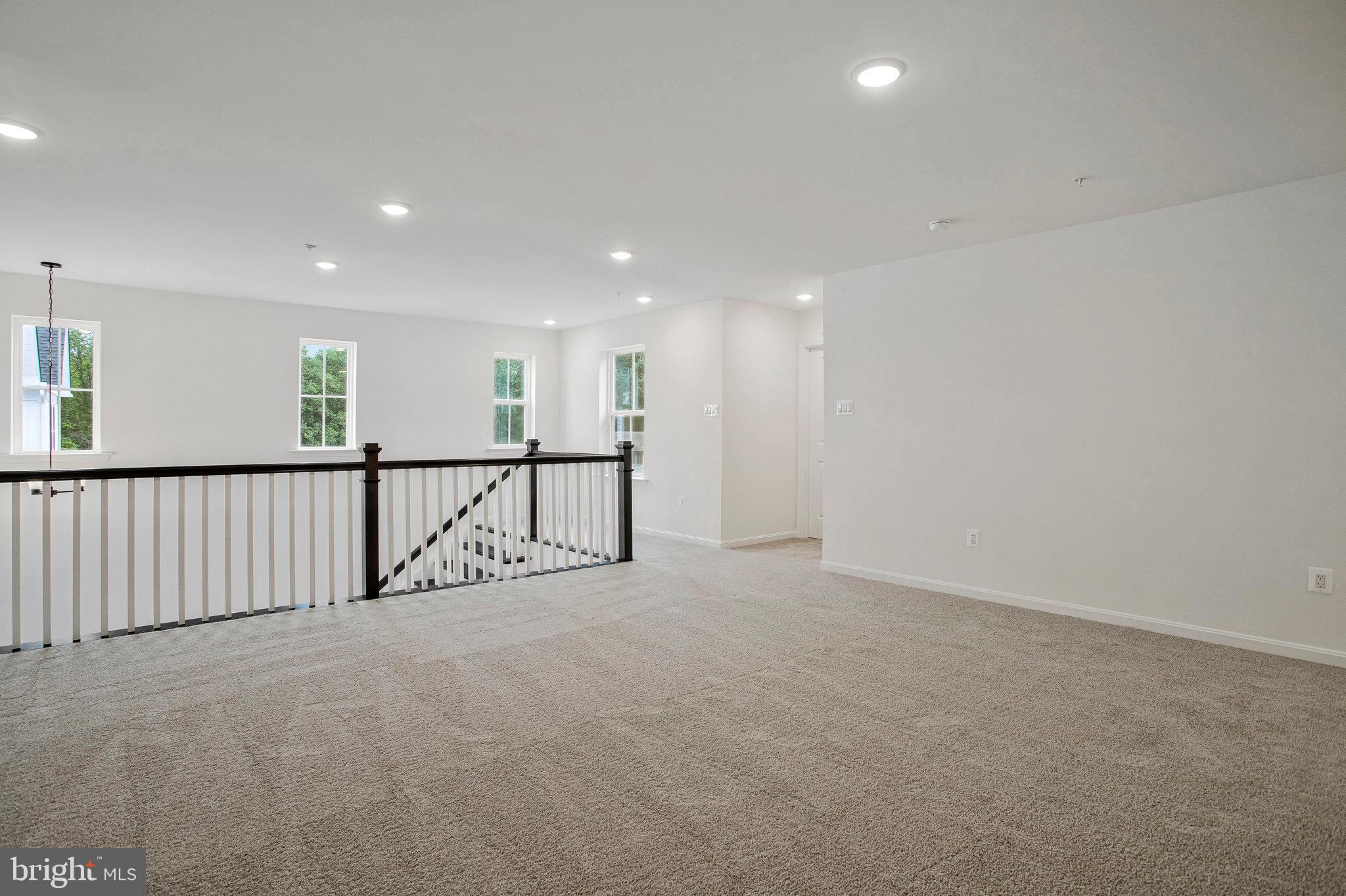 ROBERTS CROSSING - Residential