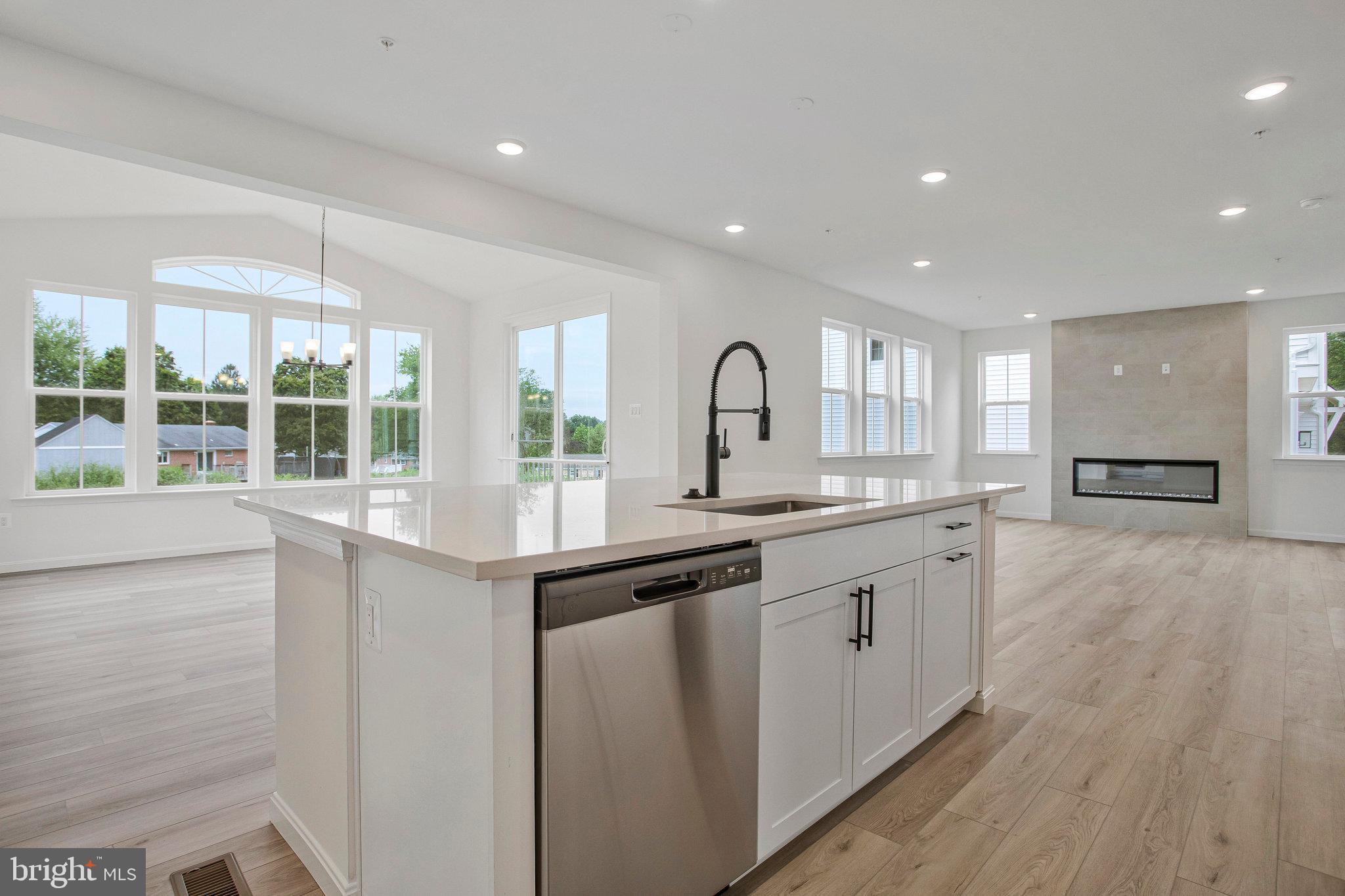 ROBERTS CROSSING - Residential