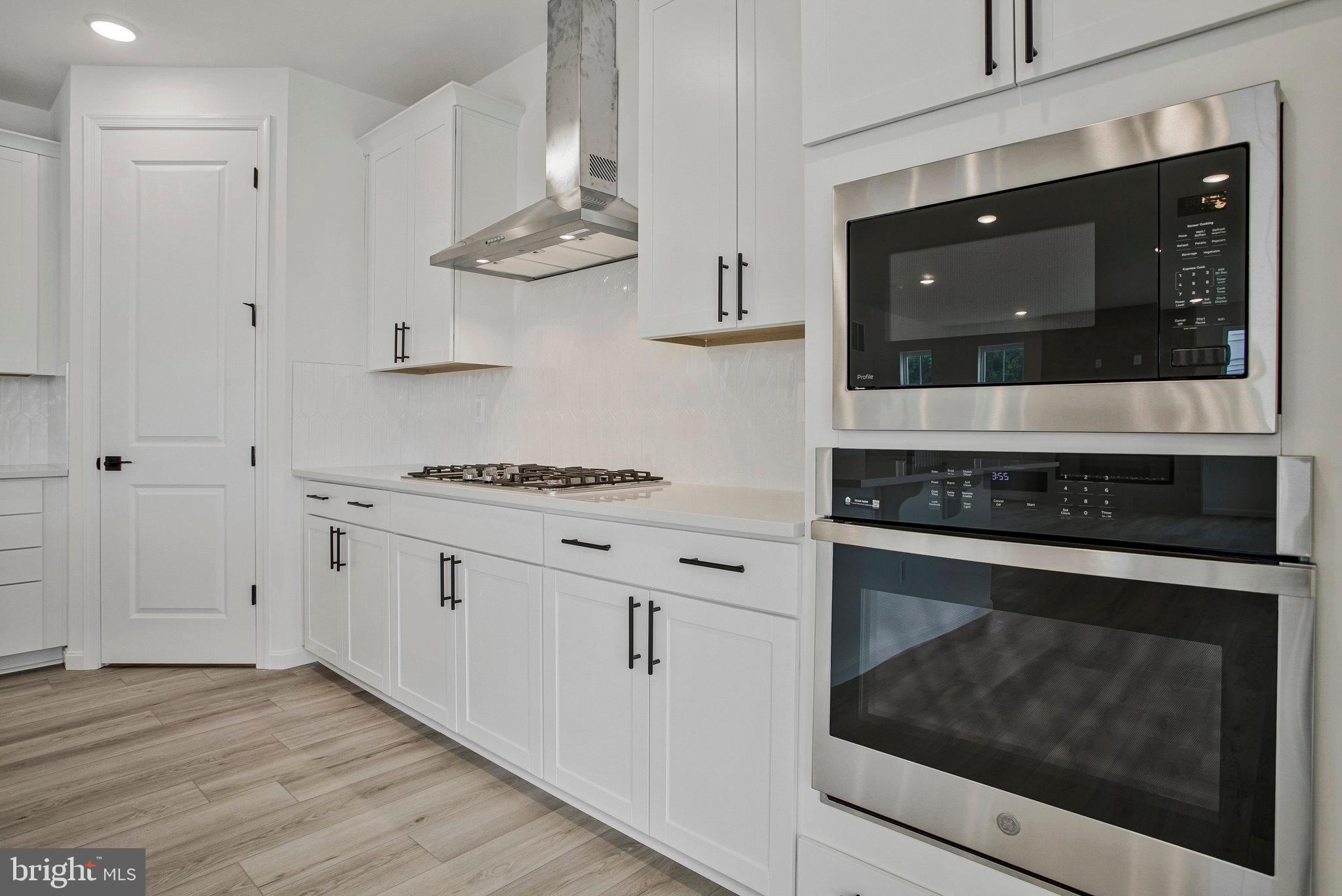 ROBERTS CROSSING - Residential