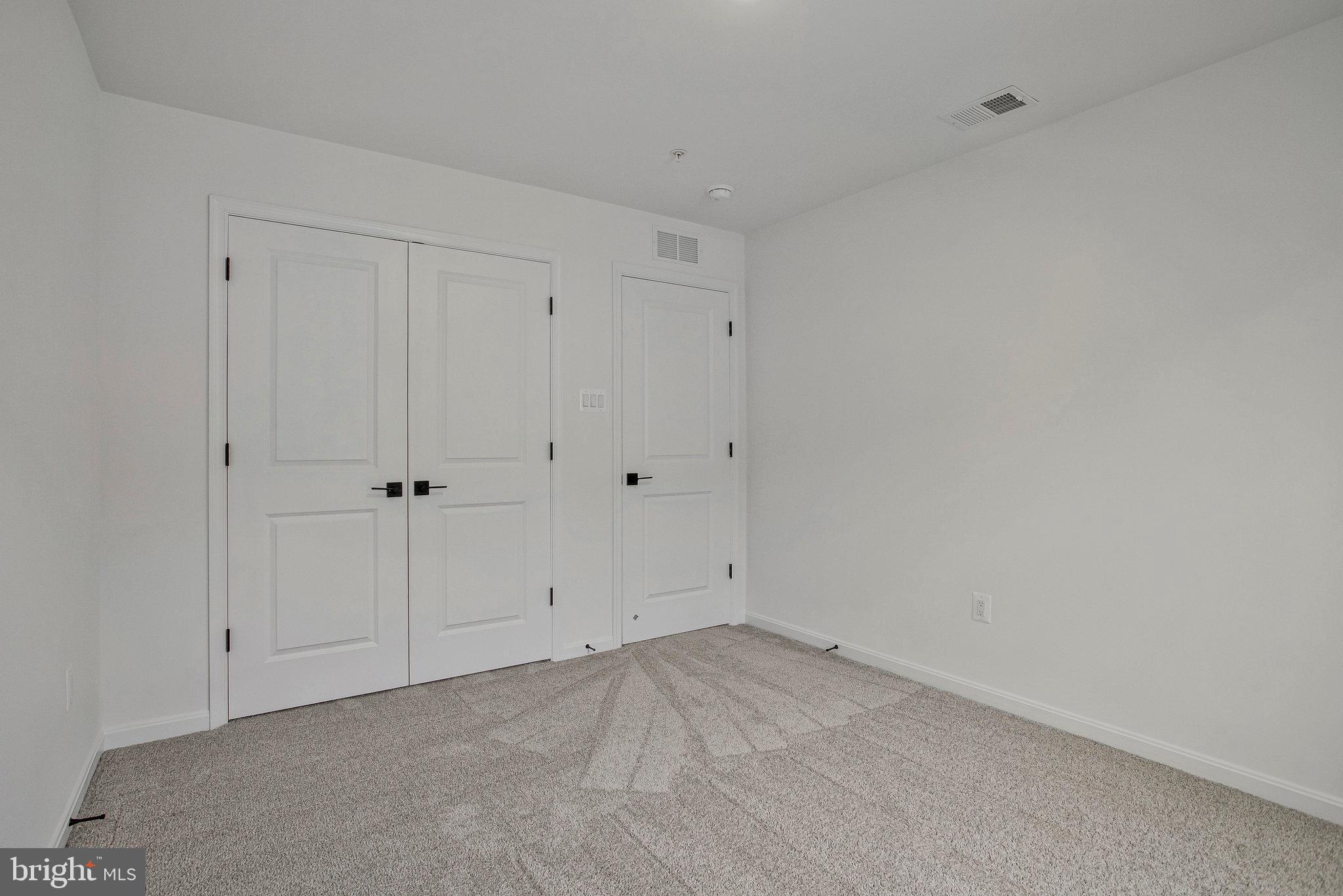 ROBERTS CROSSING - Residential