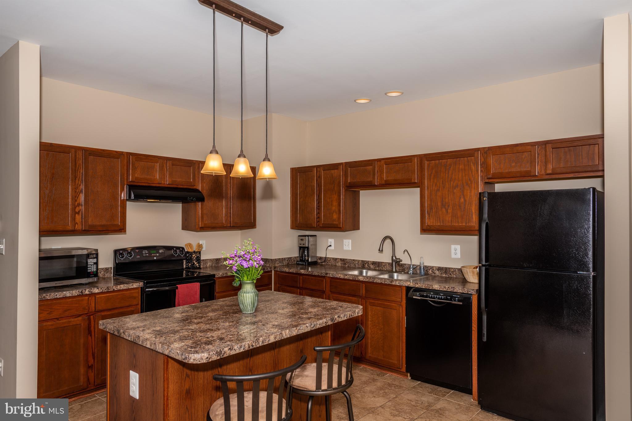 IRON BRIDGE LANDING - Residential