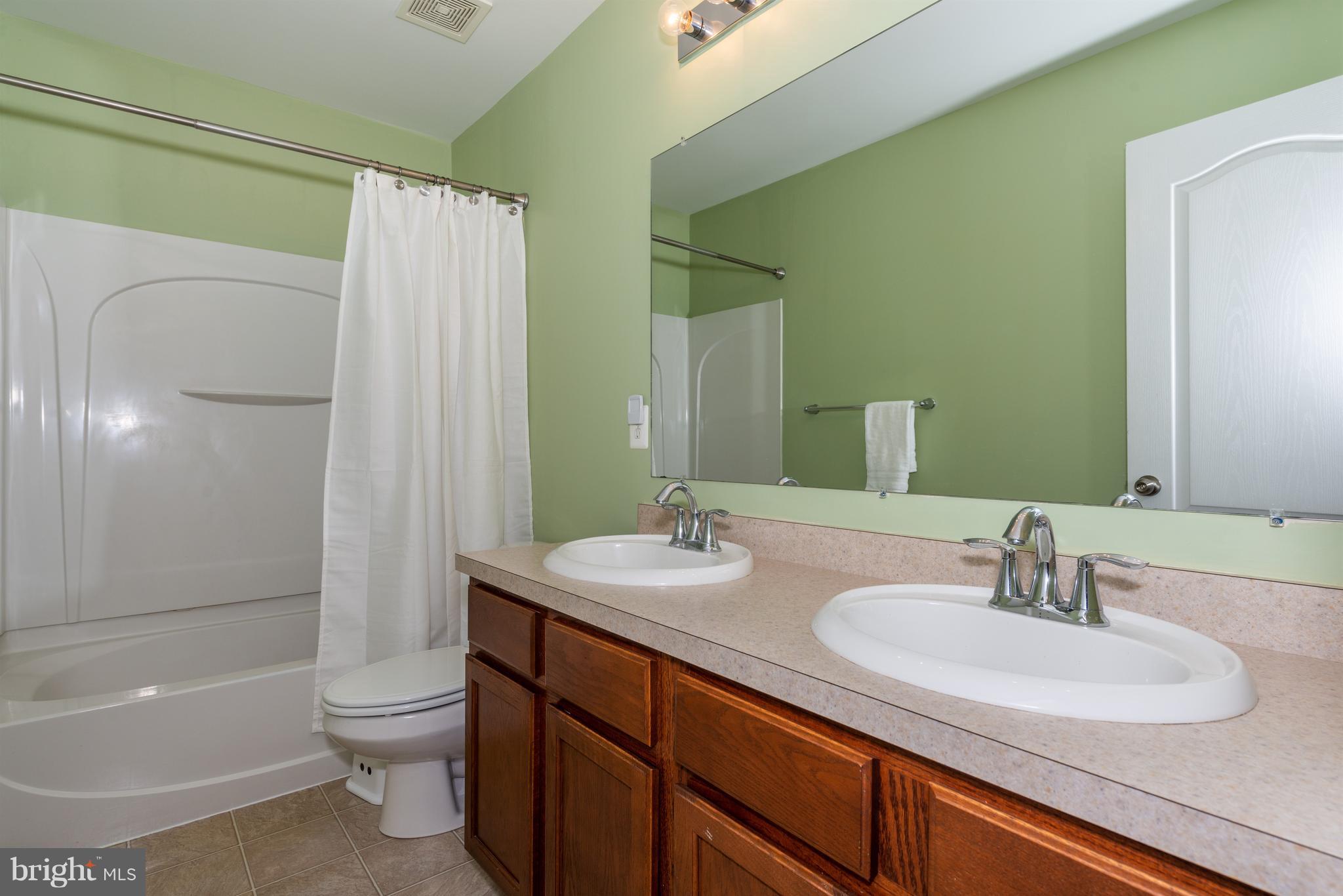 IRON BRIDGE LANDING - Residential