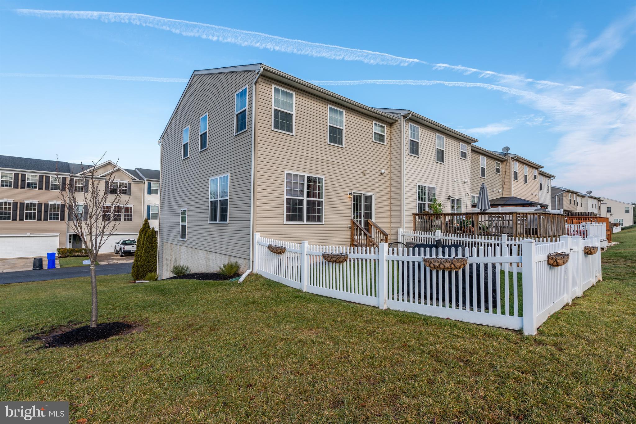 IRON BRIDGE LANDING - Residential