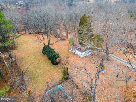 362 RIVERVIEW DRIVE MAURERTOWN VA 22644