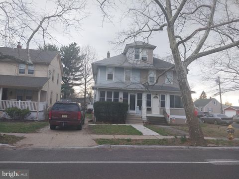 Townhouse For Sale - 203 Cinnaminson Avenue<br/> PALMYRA, NJ 08065