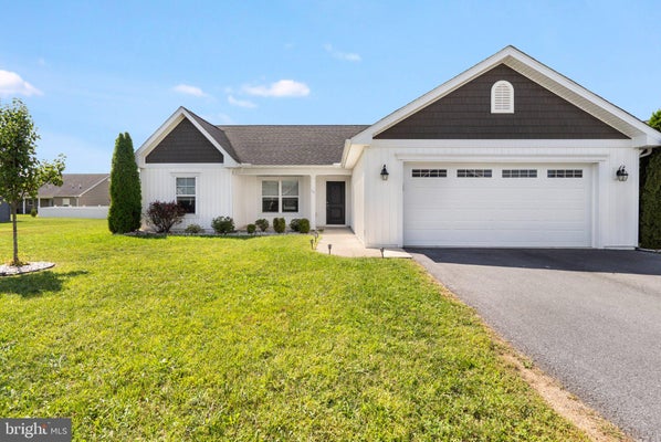 44 ARISTIDES WAY, MARTINSBURG, WV 25404 - Image 1fa6fe67199622b20cfd254fcf97ccd2/2867336848