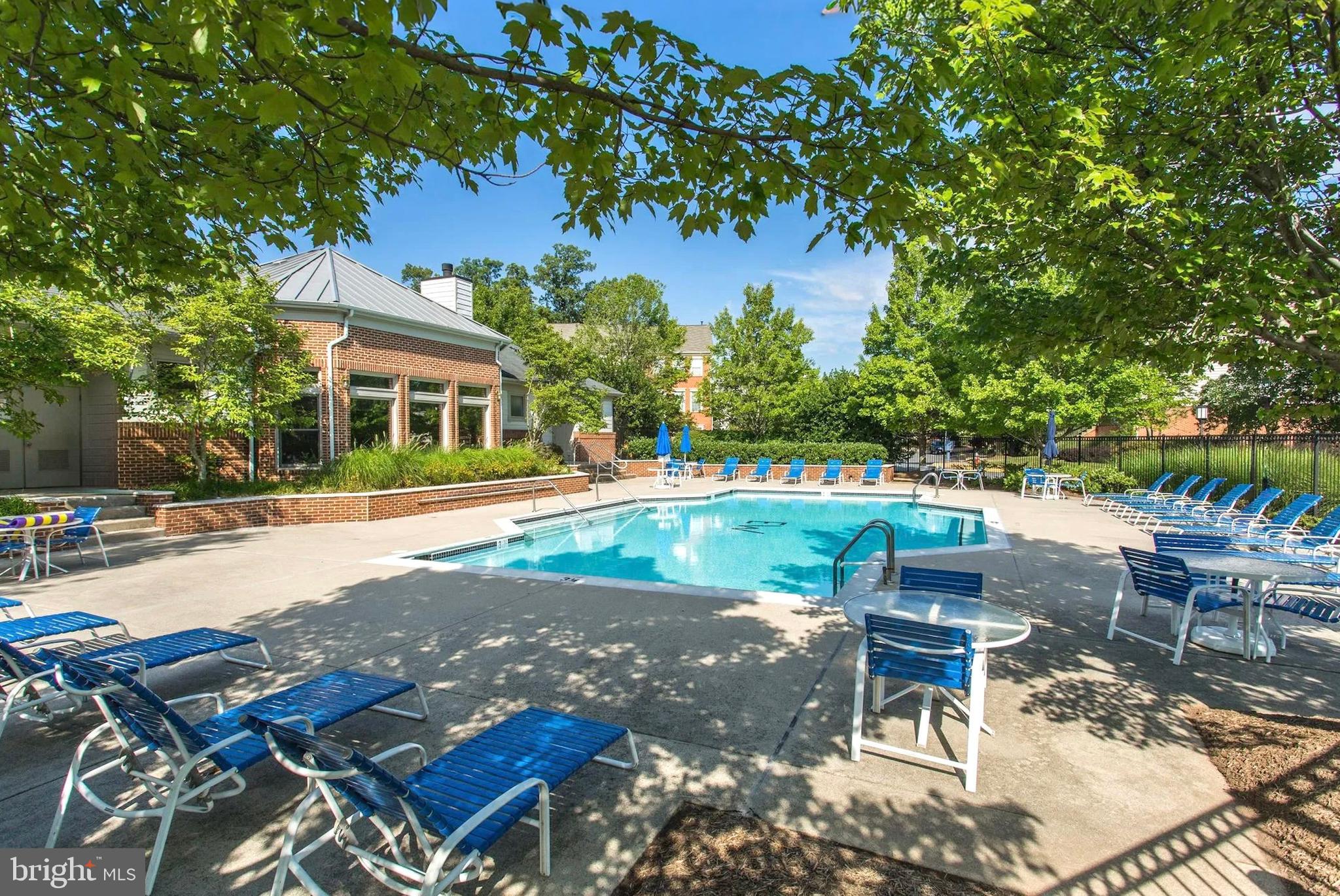 RESTON - Residential