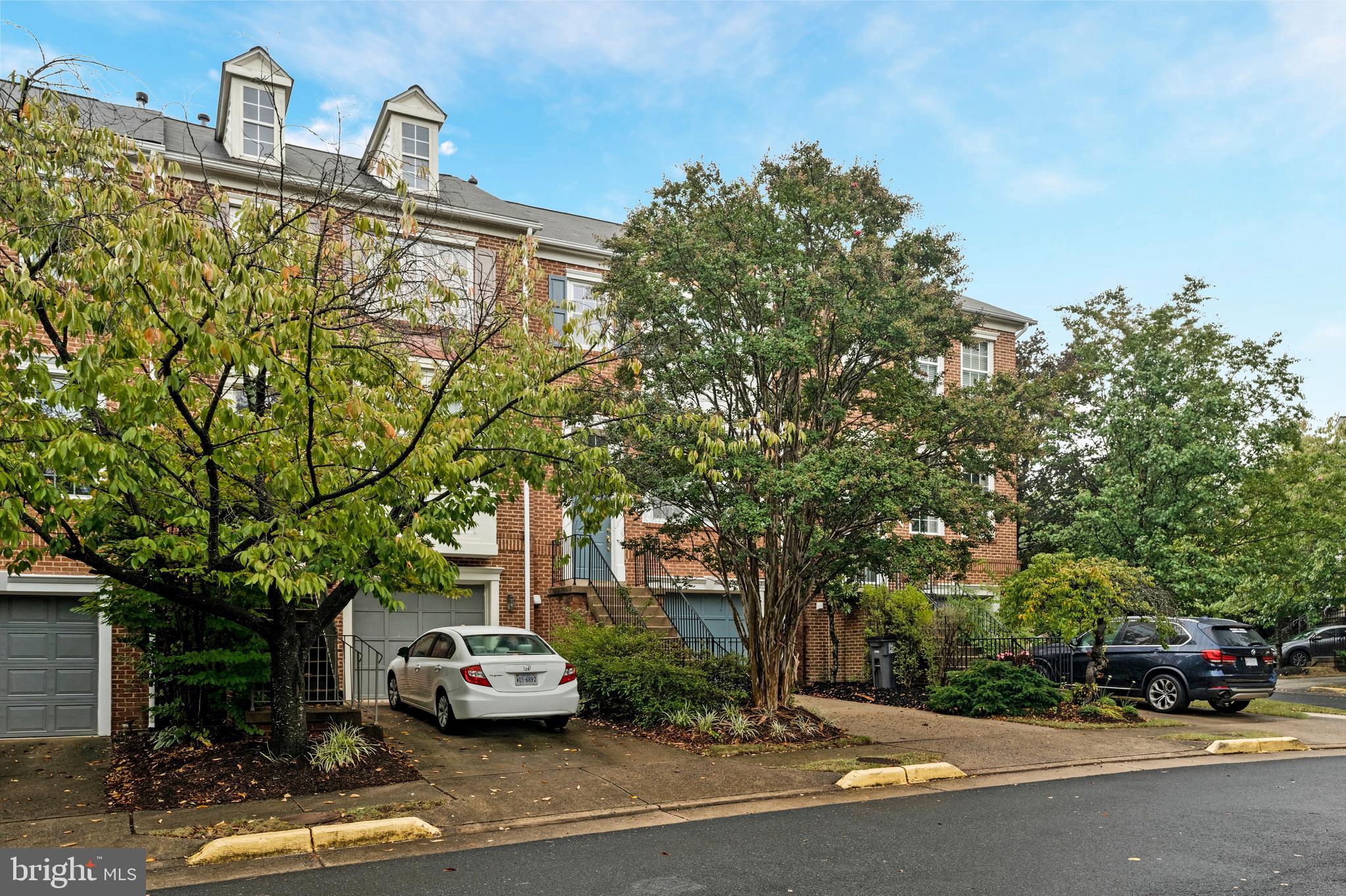 RESTON - Residential
