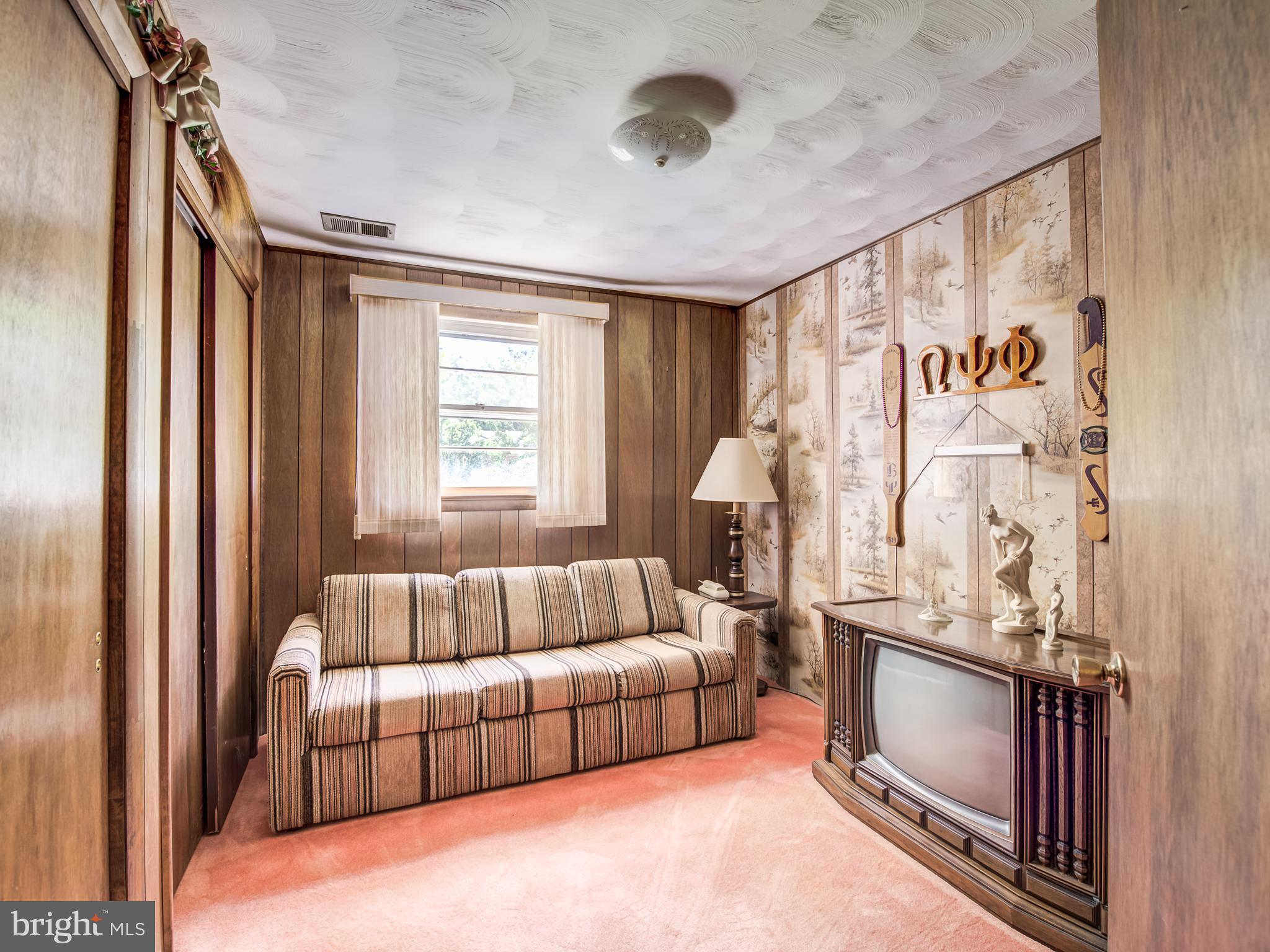 PYLES & WELCHES - Residential