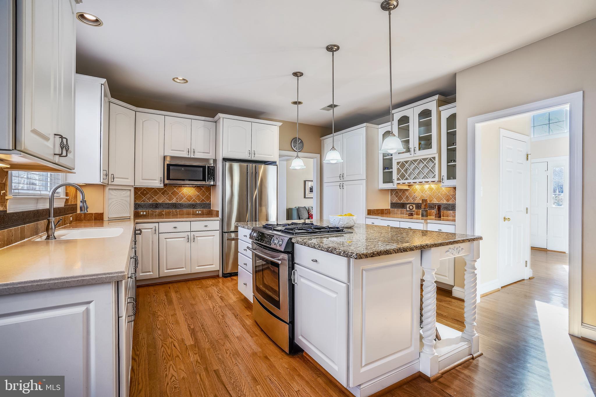 LOWES ISLAND/CASCADES - Residential