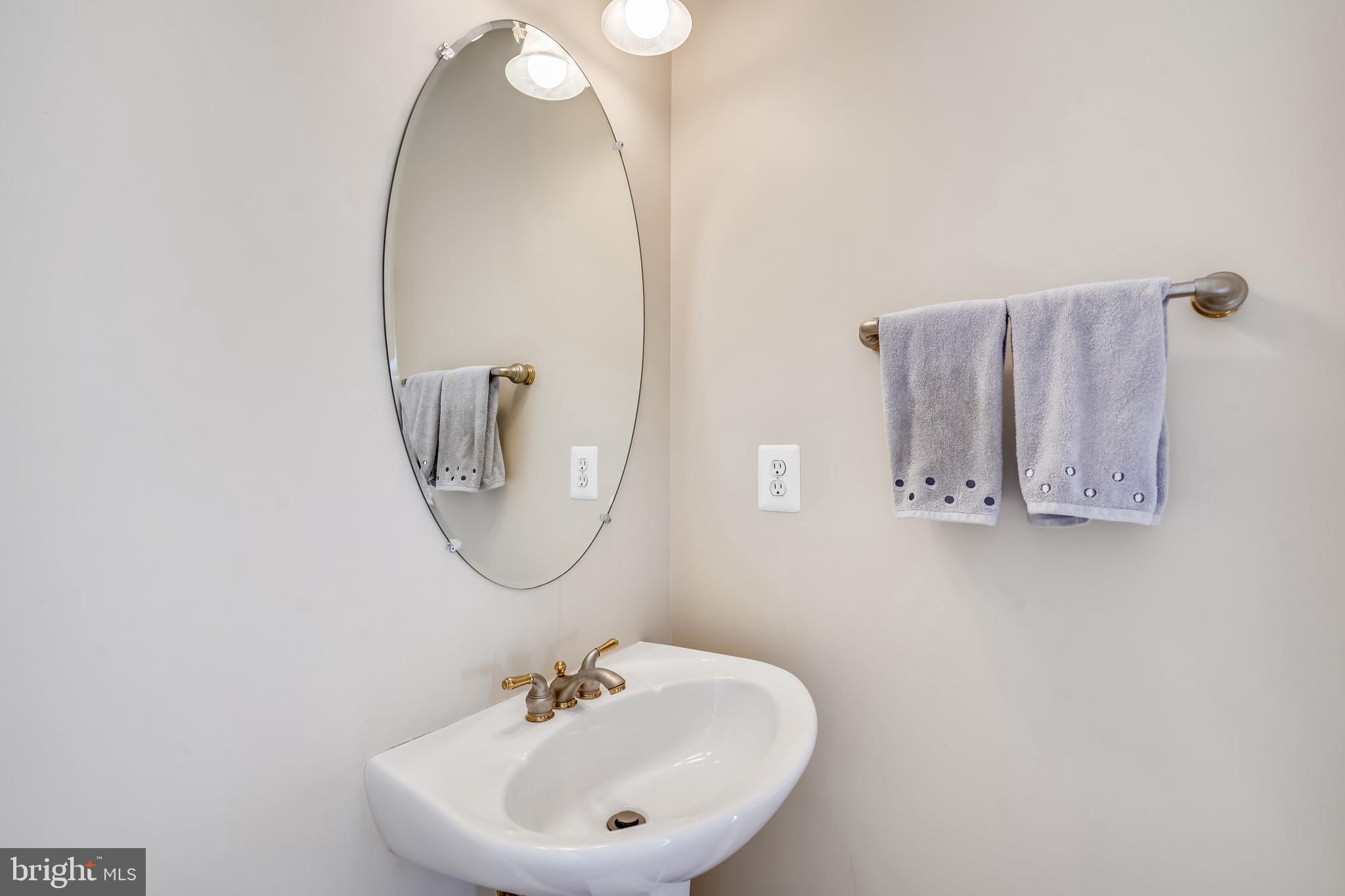 LOWES ISLAND/CASCADES - Residential