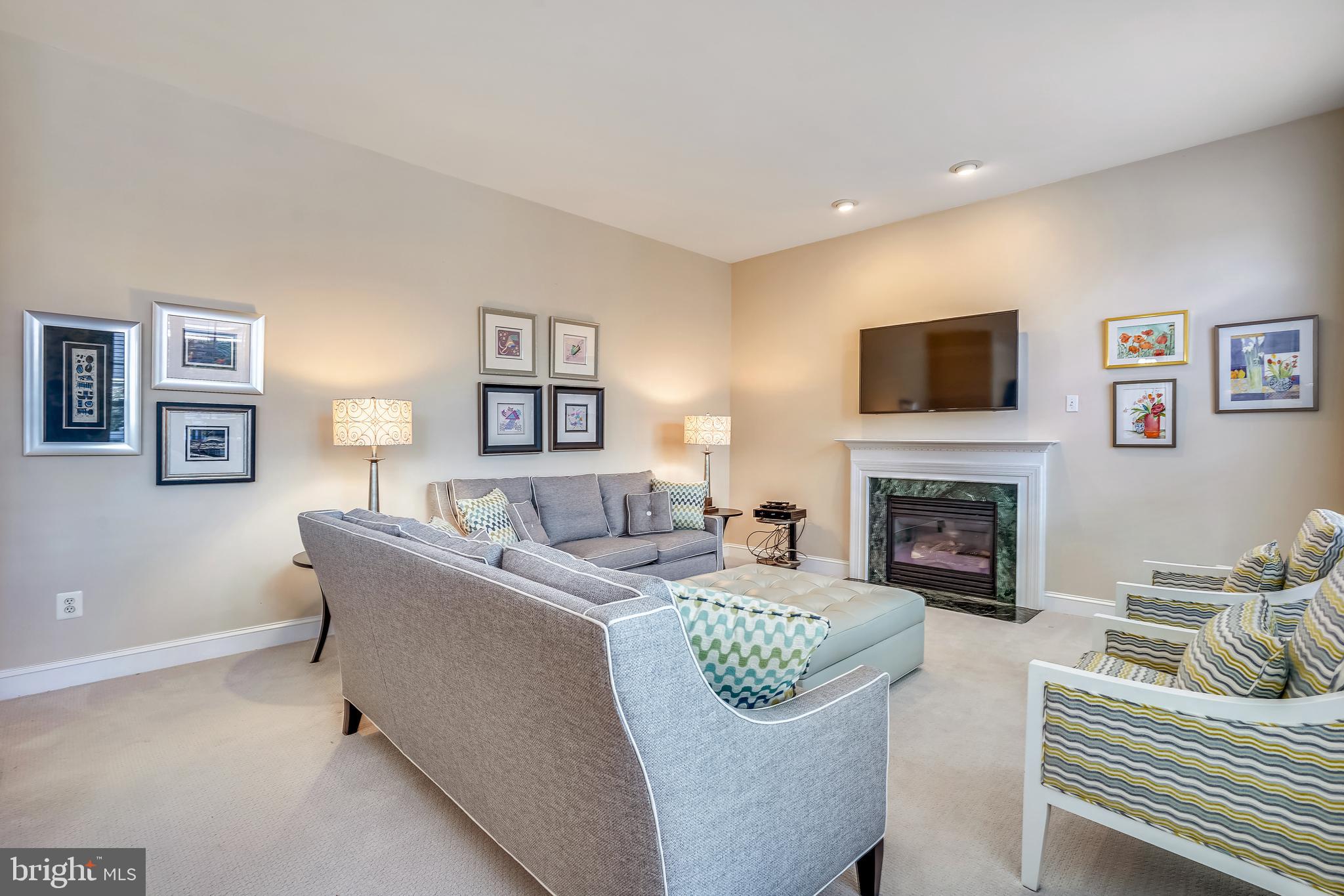 LOWES ISLAND/CASCADES - Residential