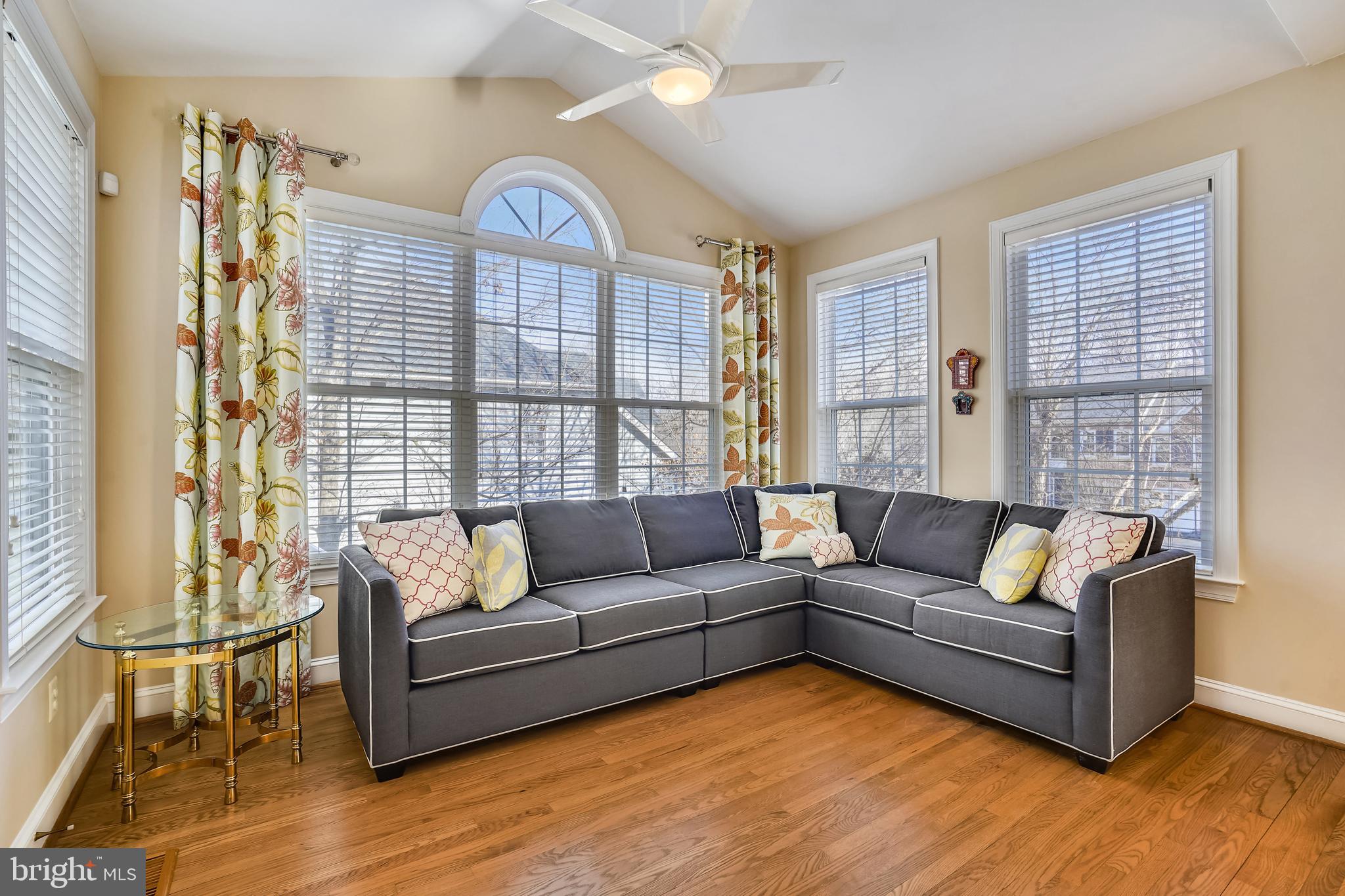 LOWES ISLAND/CASCADES - Residential