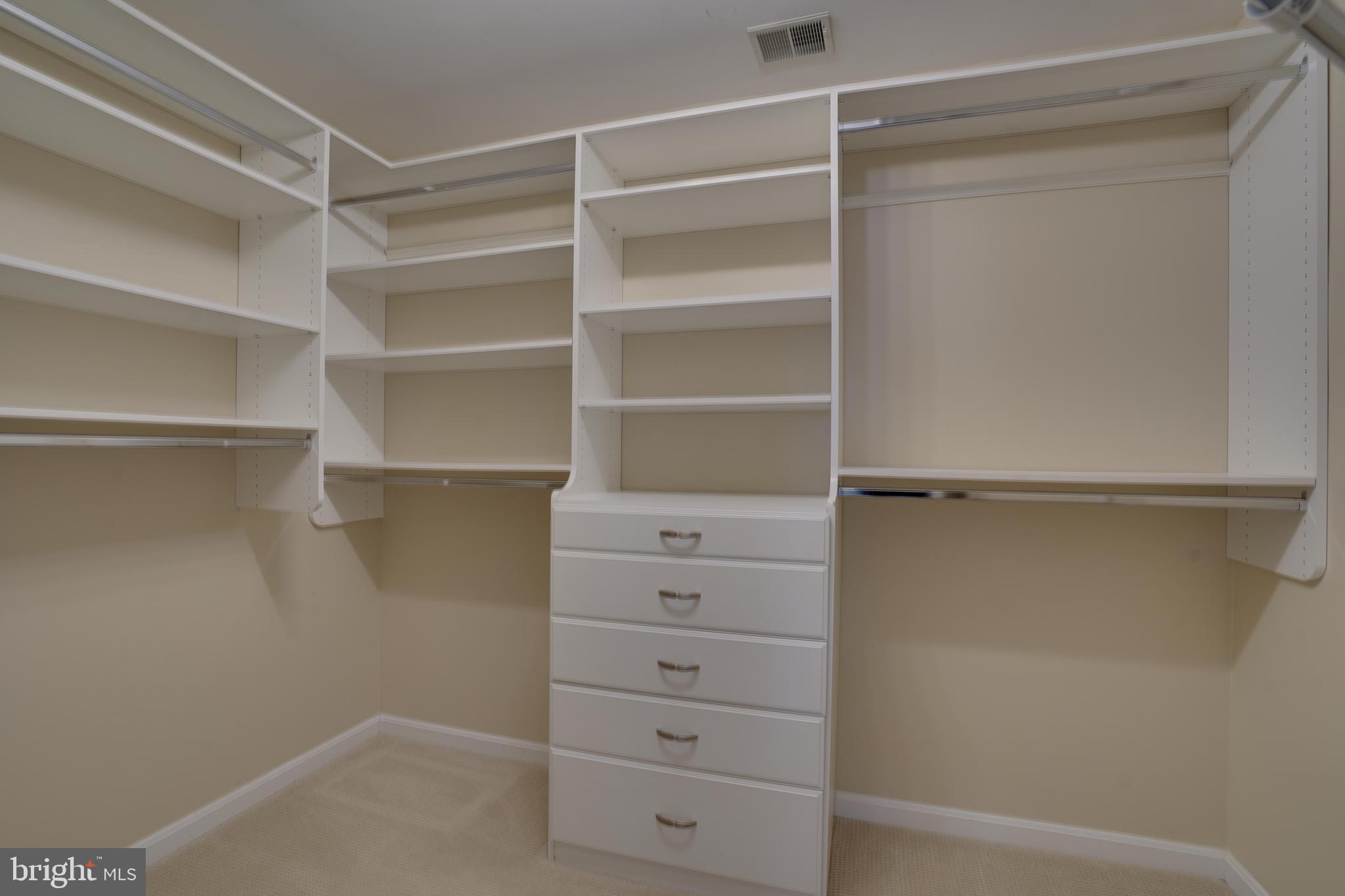 LOWES ISLAND/CASCADES - Residential