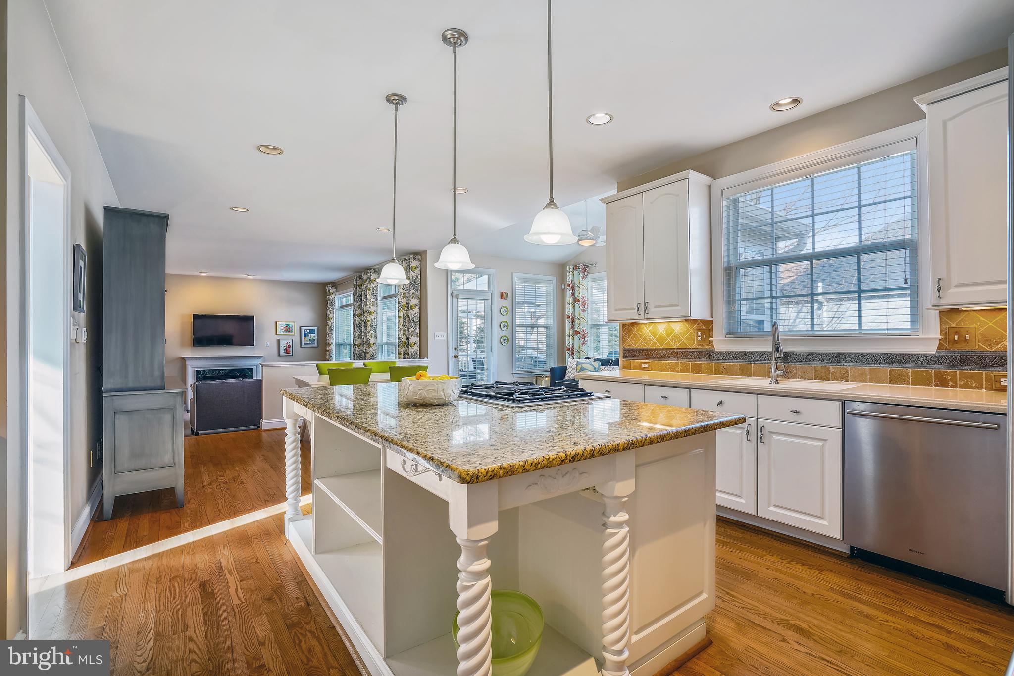 LOWES ISLAND/CASCADES - Residential