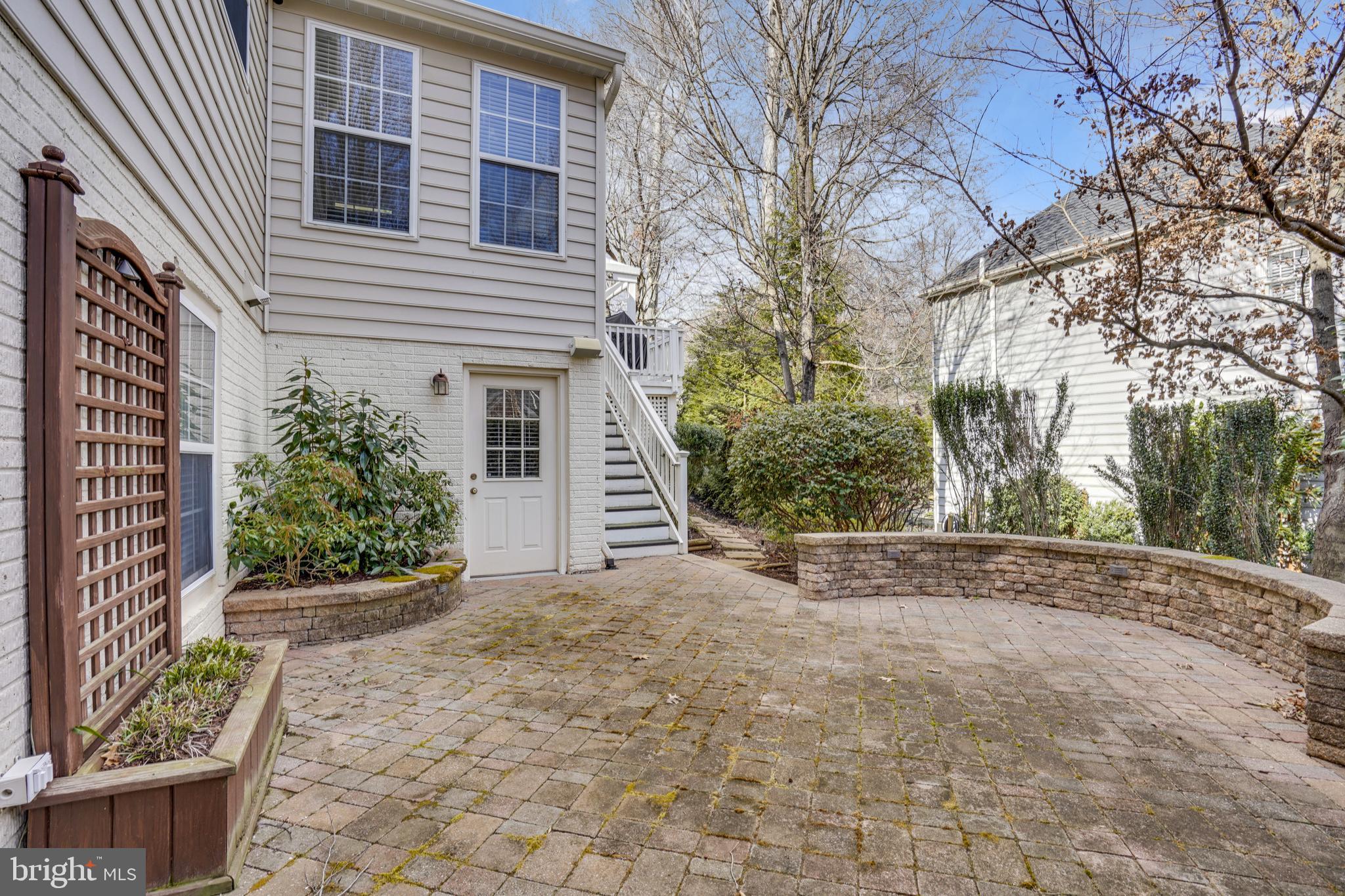 LOWES ISLAND/CASCADES - Residential