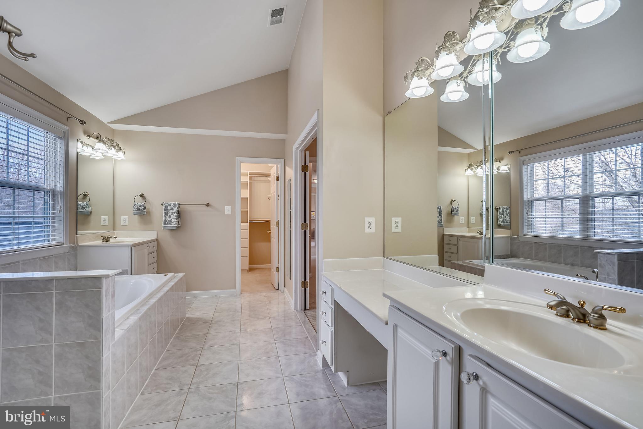 LOWES ISLAND/CASCADES - Residential