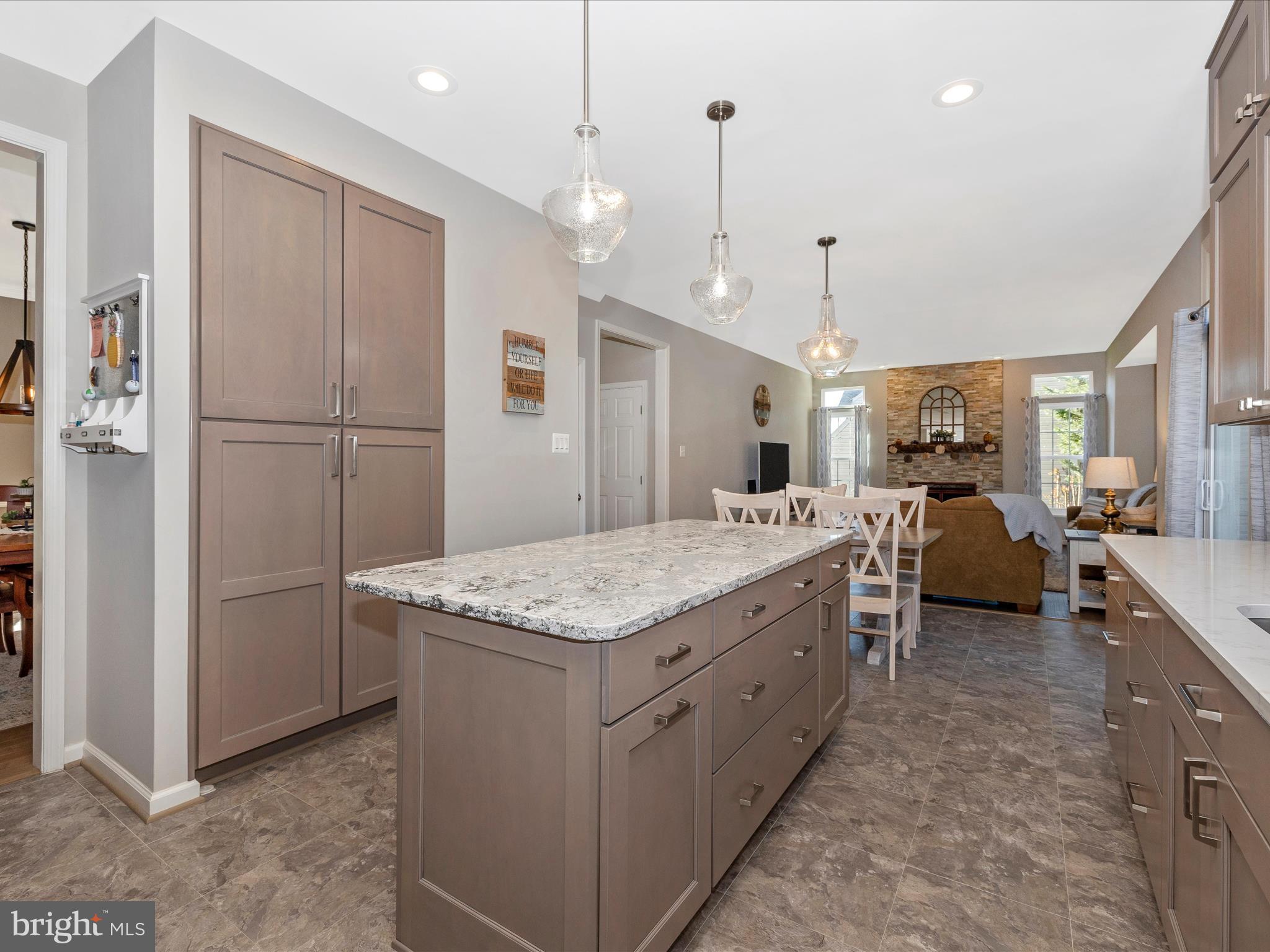 KINGS BRIDGE - Residential