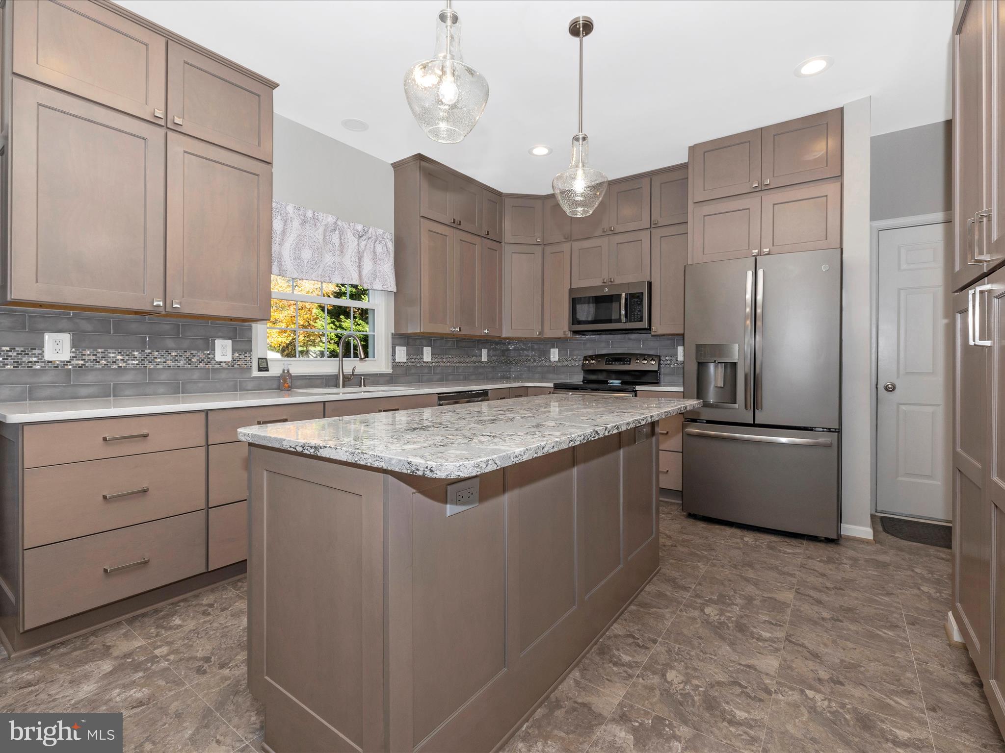 KINGS BRIDGE - Residential