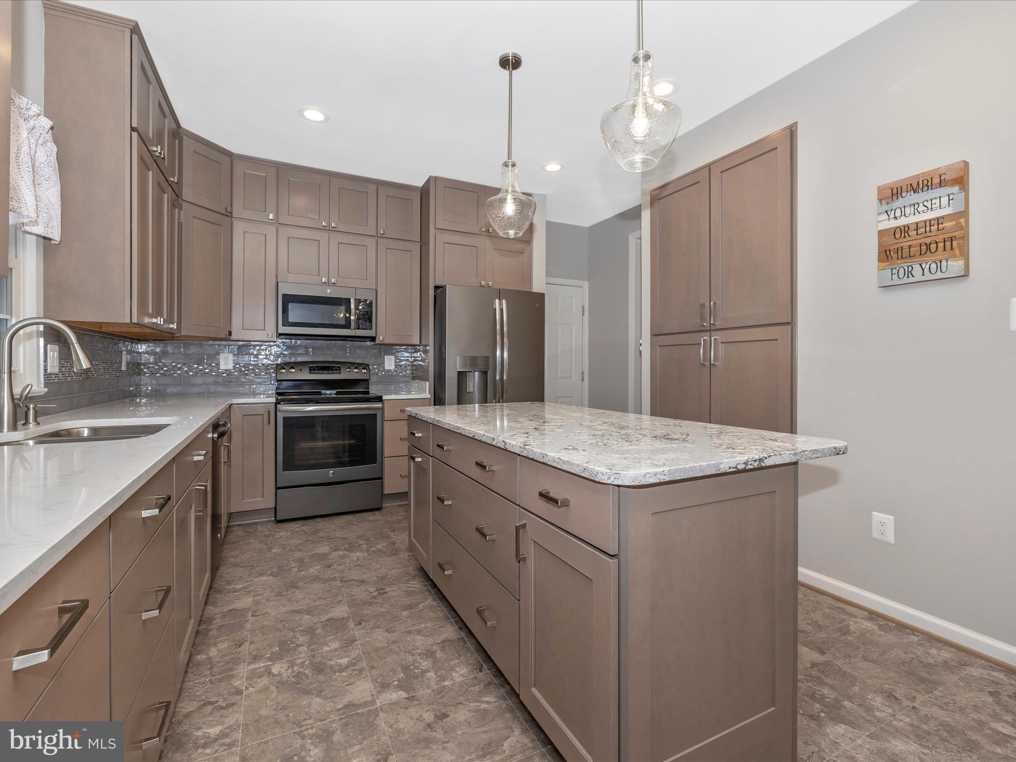 KINGS BRIDGE - Residential