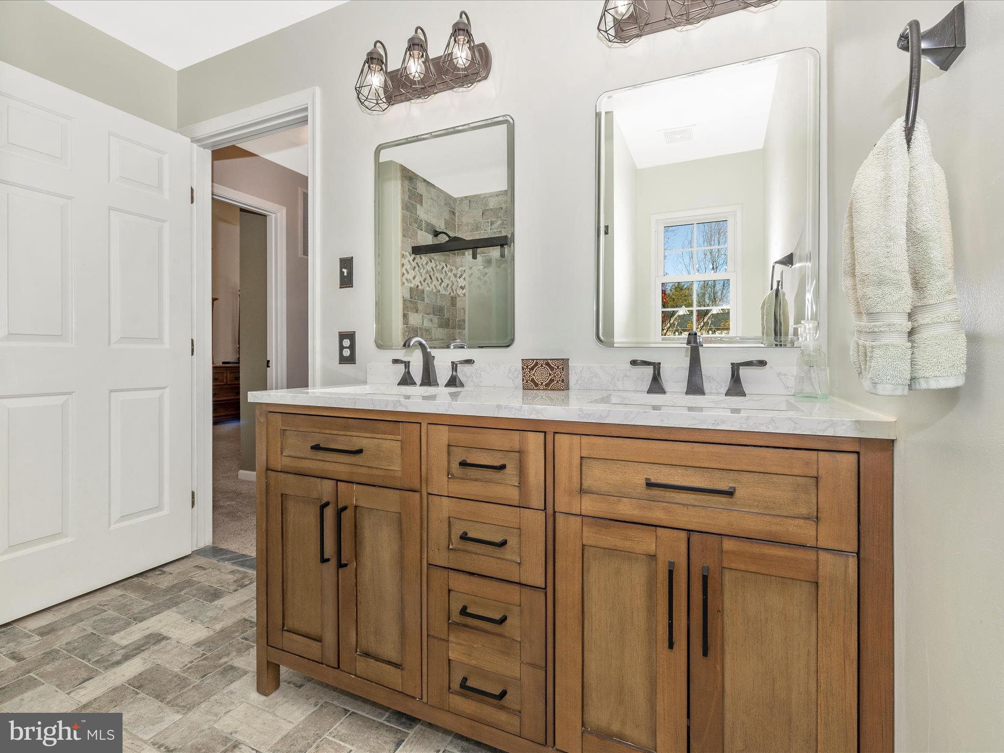 KINGS BRIDGE - Residential