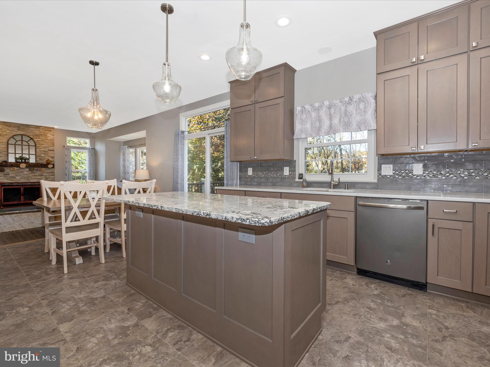 KINGS BRIDGE - Residential