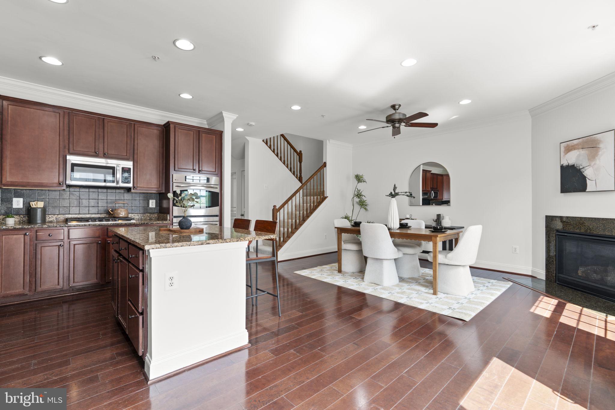 GATEWAY OVERLOOK - Residential